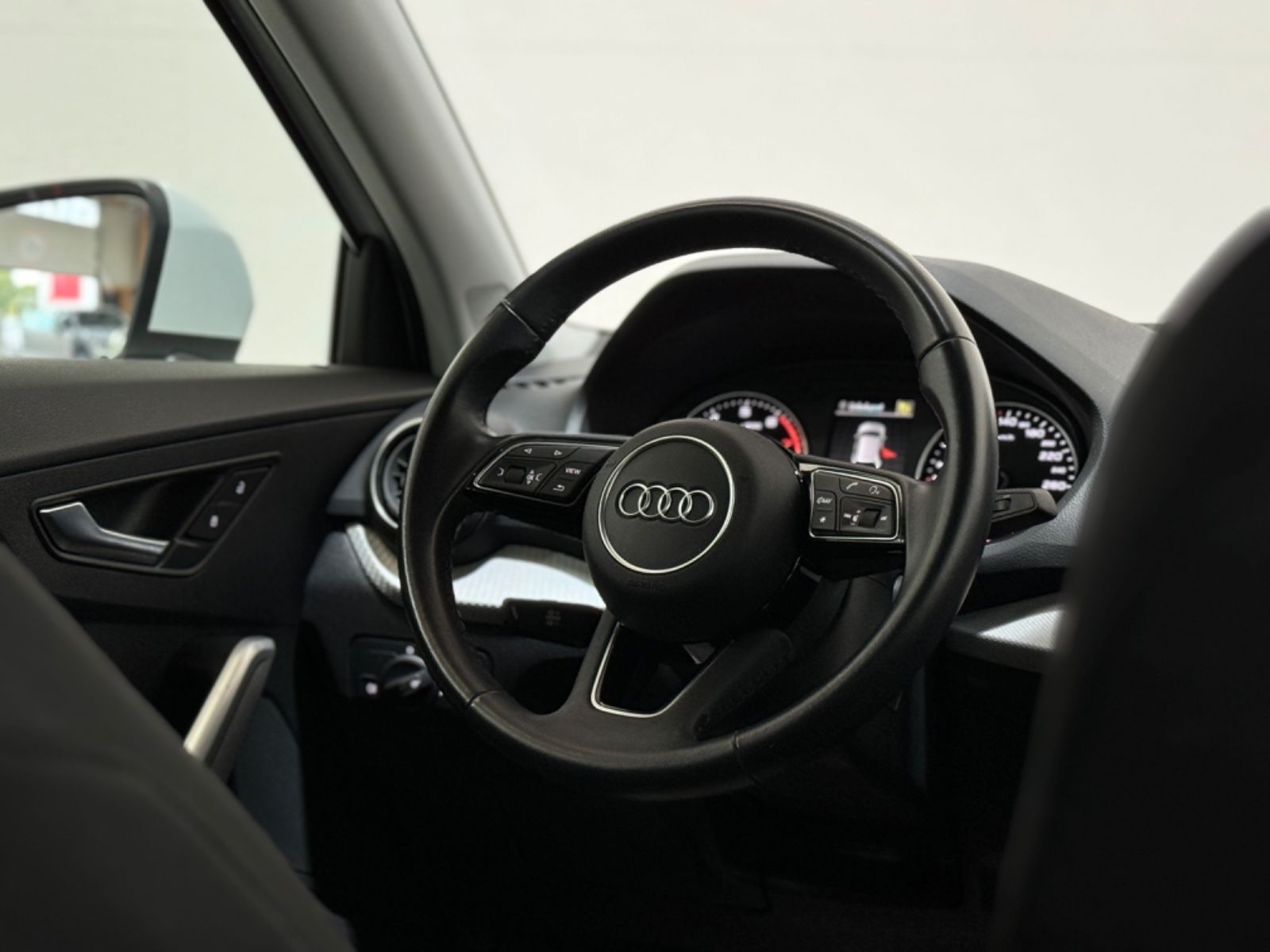Audi Q2 35 TFSI 1.5-KAMERA-ACC-LED-SHZ-NAVI-EHK