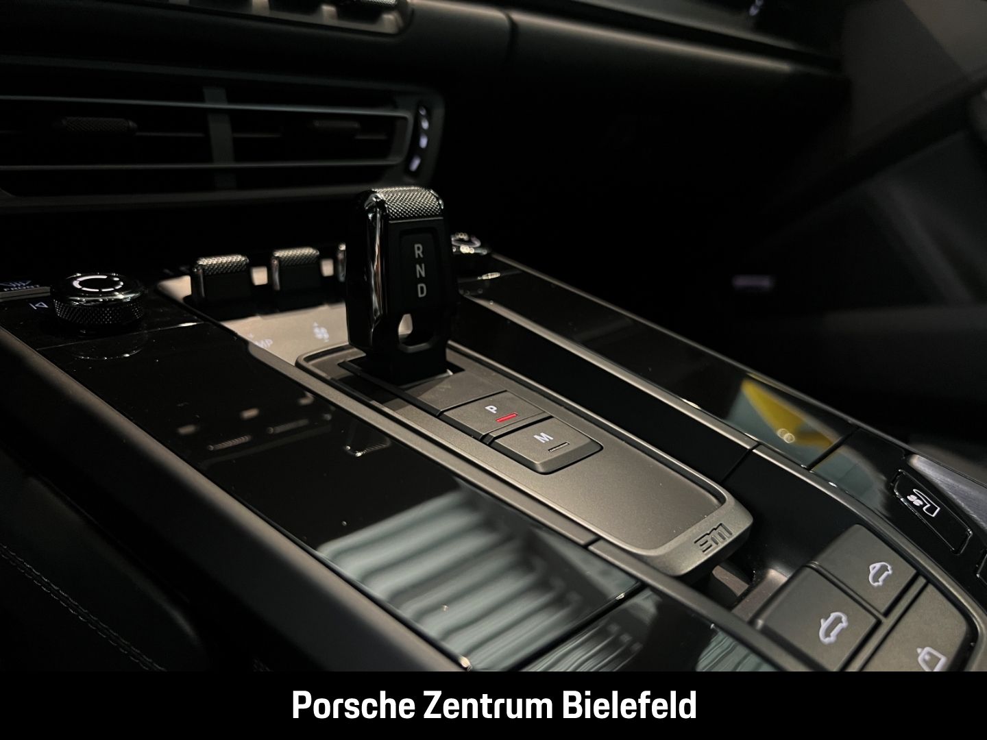 Porsche 992 911 Carrera 4 GTS Cabrio HA-Lenkung LED BOSE