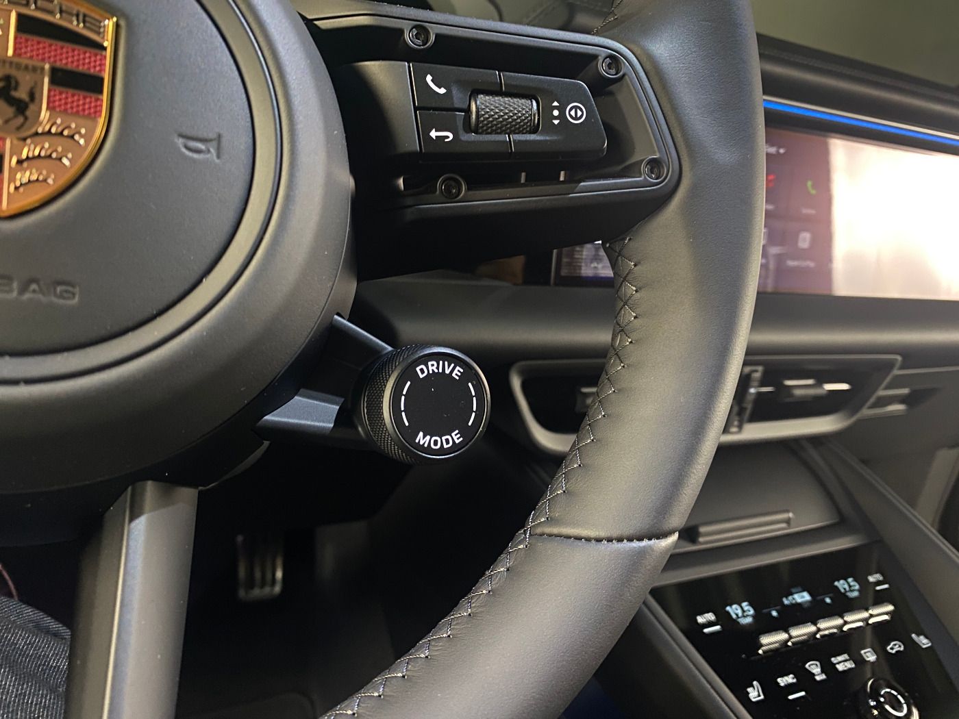 Porsche Macan 4S | Hinterachslenkung | Panorama | AHK |