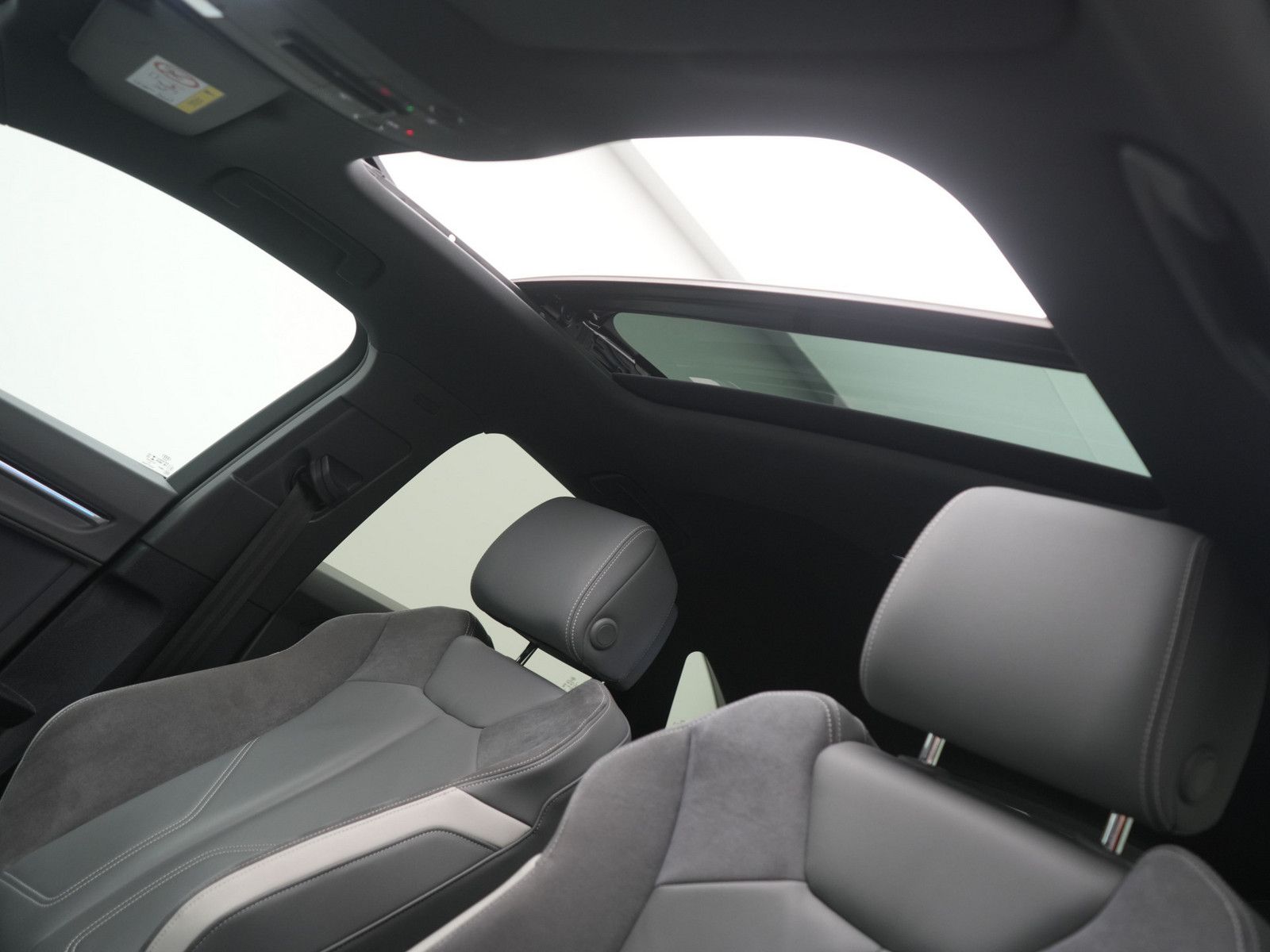 Audi Q3 Sportback 45 quattro S line - Samsaru's Car Outlet