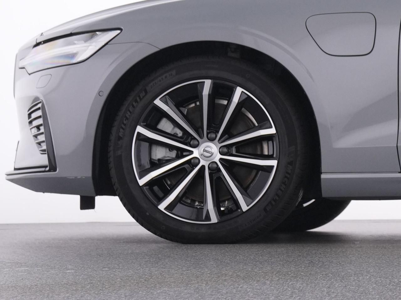 Volvo V60 T6 Recharge AWD PlusDark+AHK+360°+STANDHZ+LM