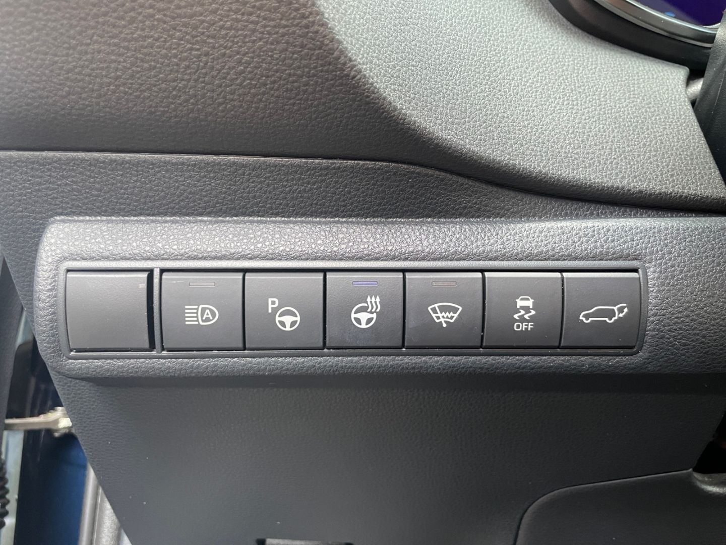 Toyota Corolla 2.0 Hybrid TS Lounge - Samsaru's Car Outlet