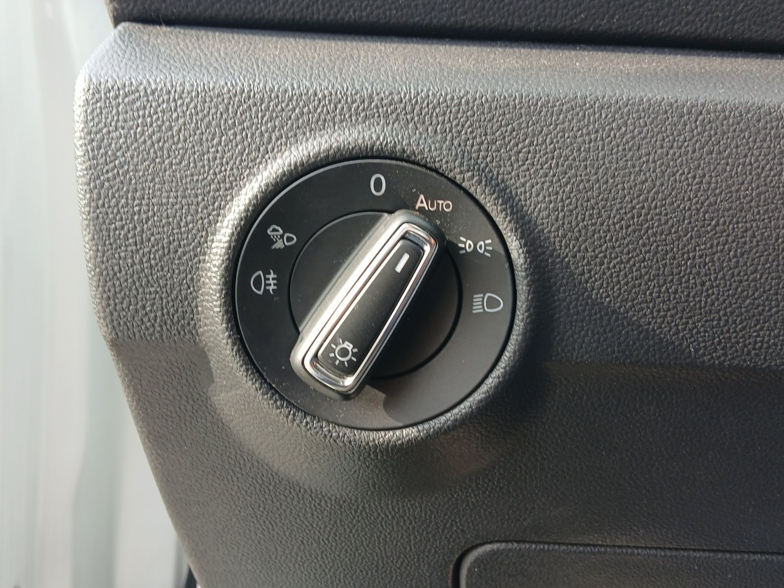 Volkswagen T-Roc TDI Style - Samsaru's Car Outlet