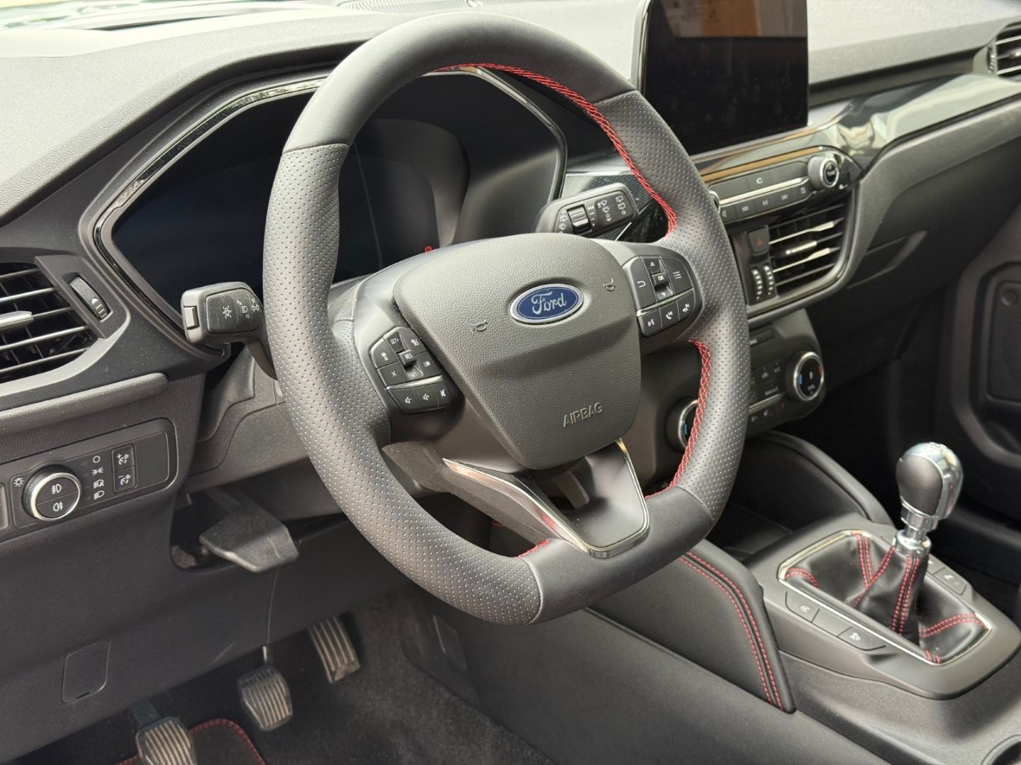Ford Kuga ST-Line X EcoBoost - Samsaru's Car Outlet