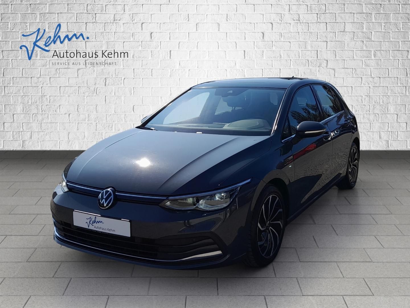 Volkswagen Golf Style VIII 1.5 TSI - Samsaru's Car Outlet