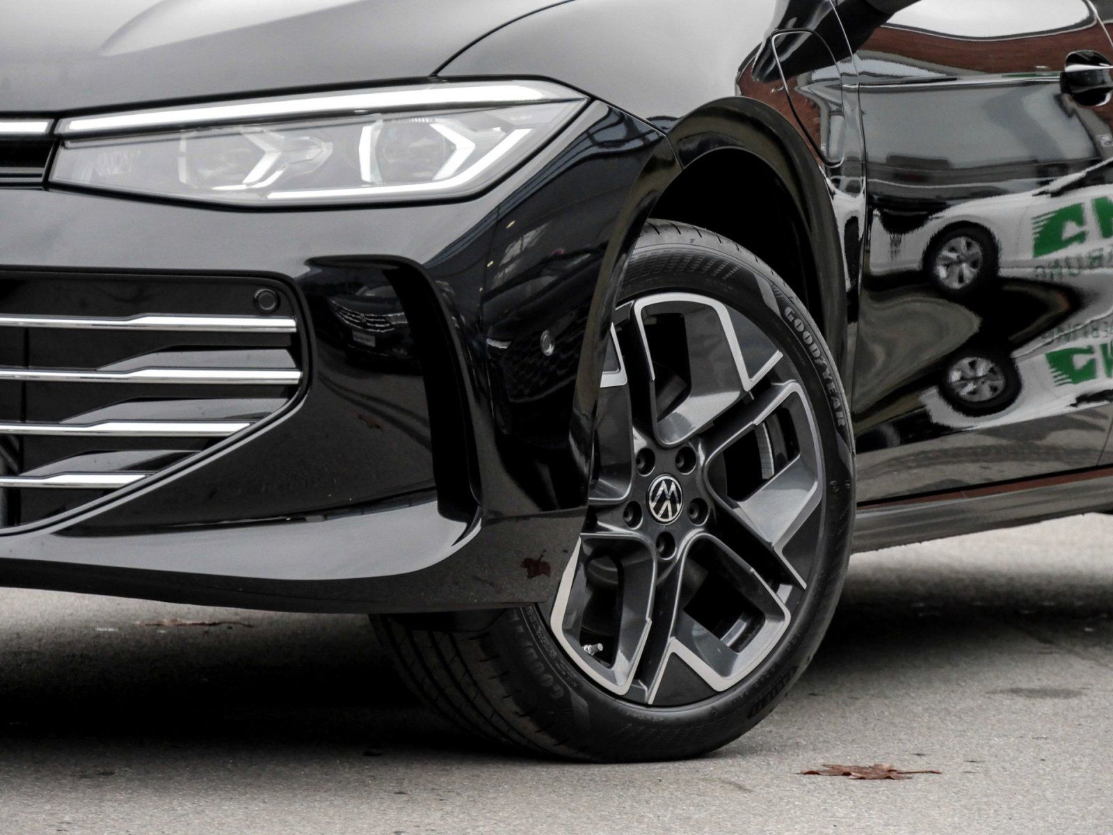 Volkswagen Passat Variant Elegance eHybrid IQ.Light AHK Nav