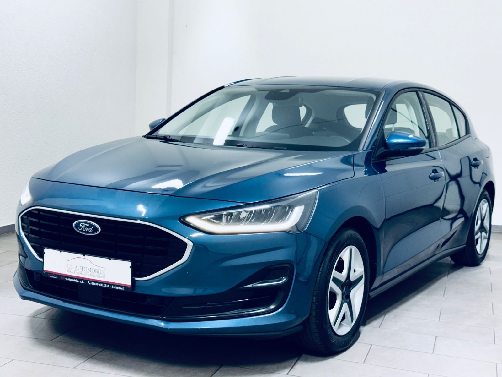 Ford Focus Lim. Cool & Connect - Samsaru's Car Outlet