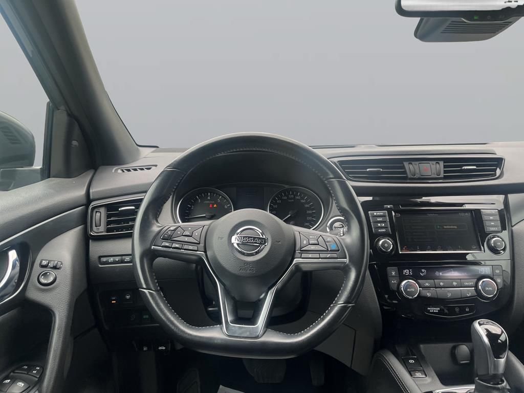Nissan Qashqai 1.3 DIG-T N-Tec - Samsaru's Car Outlet
