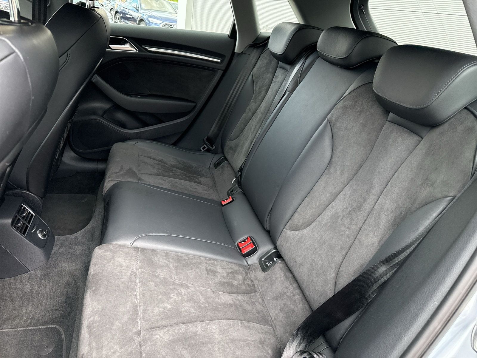 Audi A3 Sportback 40 e-tron design - Samsaru's Car Outlet