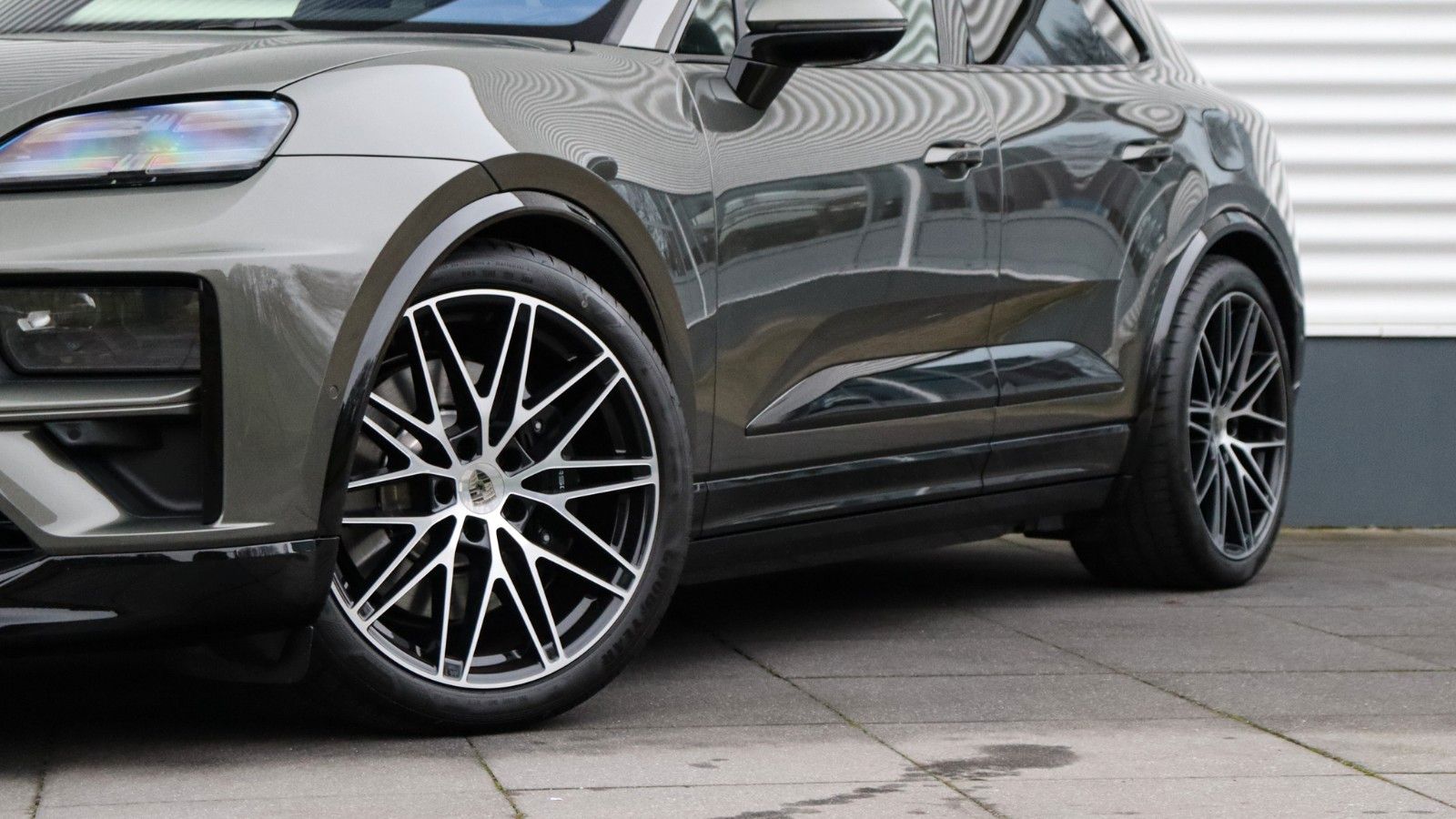 Porsche Macan Electric Turbo, Innodr. Pano,HUD,AHK, BOSE