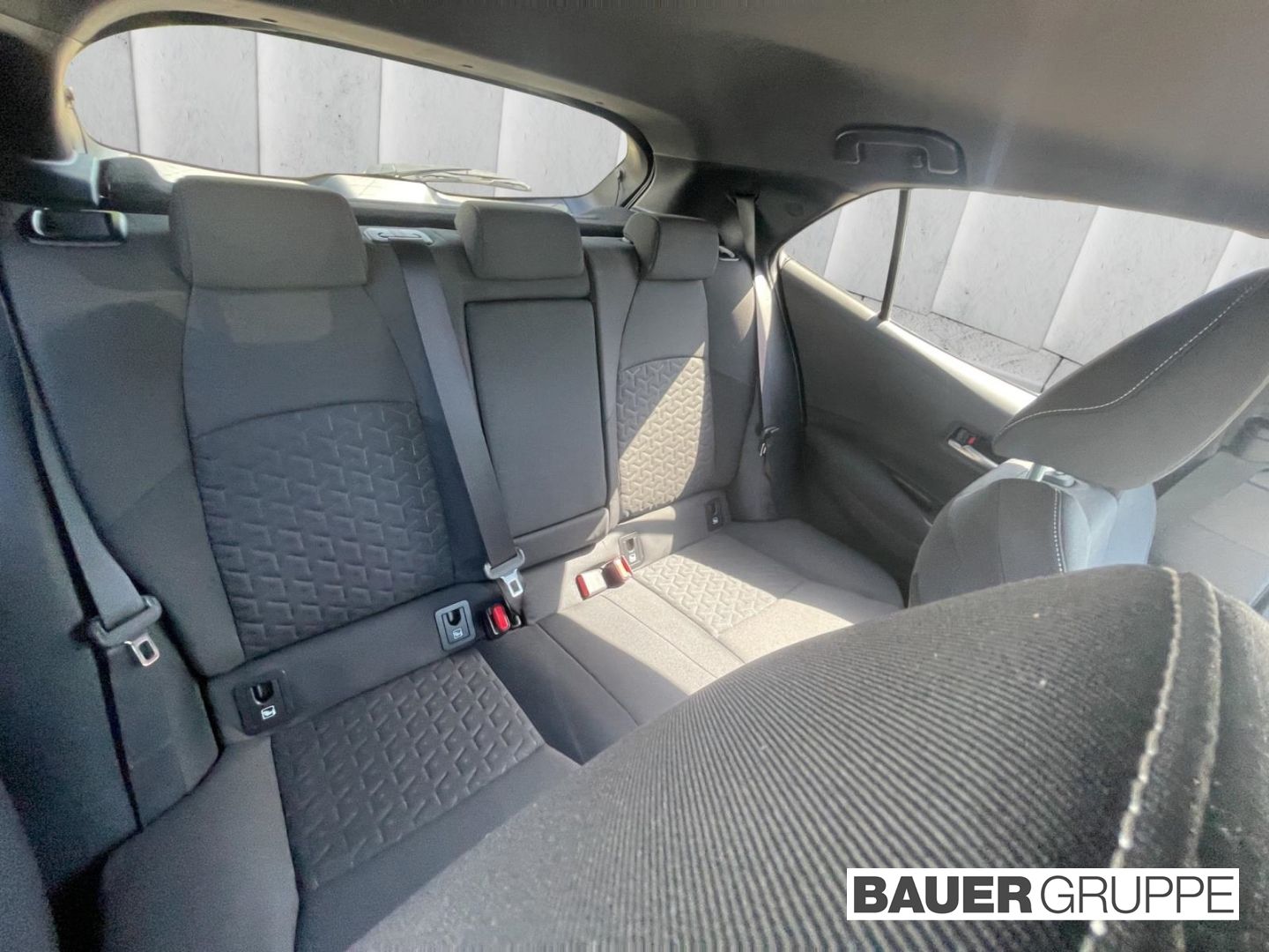 Toyota Corolla Hybrid Club 2.0 - Samsaru's Car Outlet
