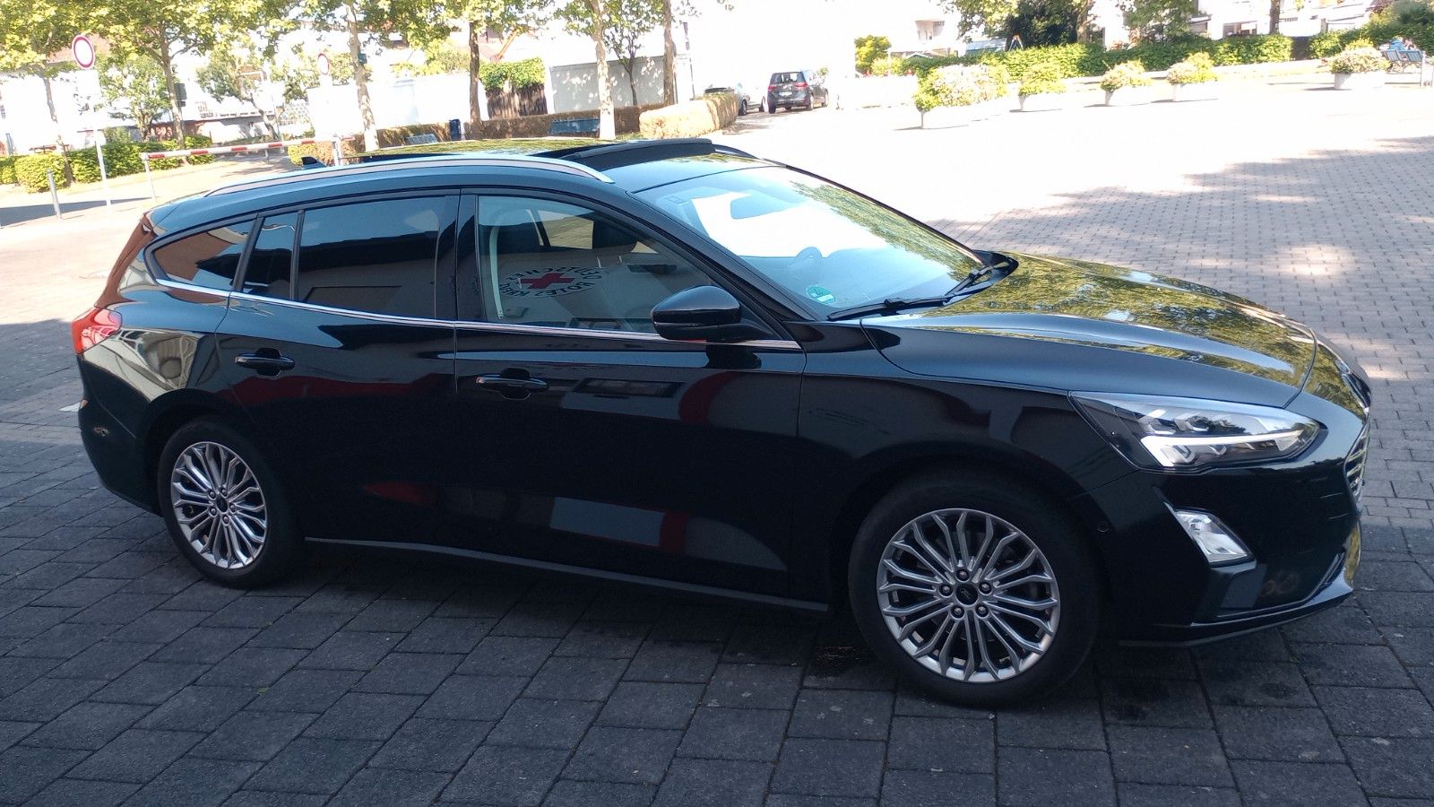 Ford Focus Kombi 1.HD Auto - Samsaru's Car Outlet