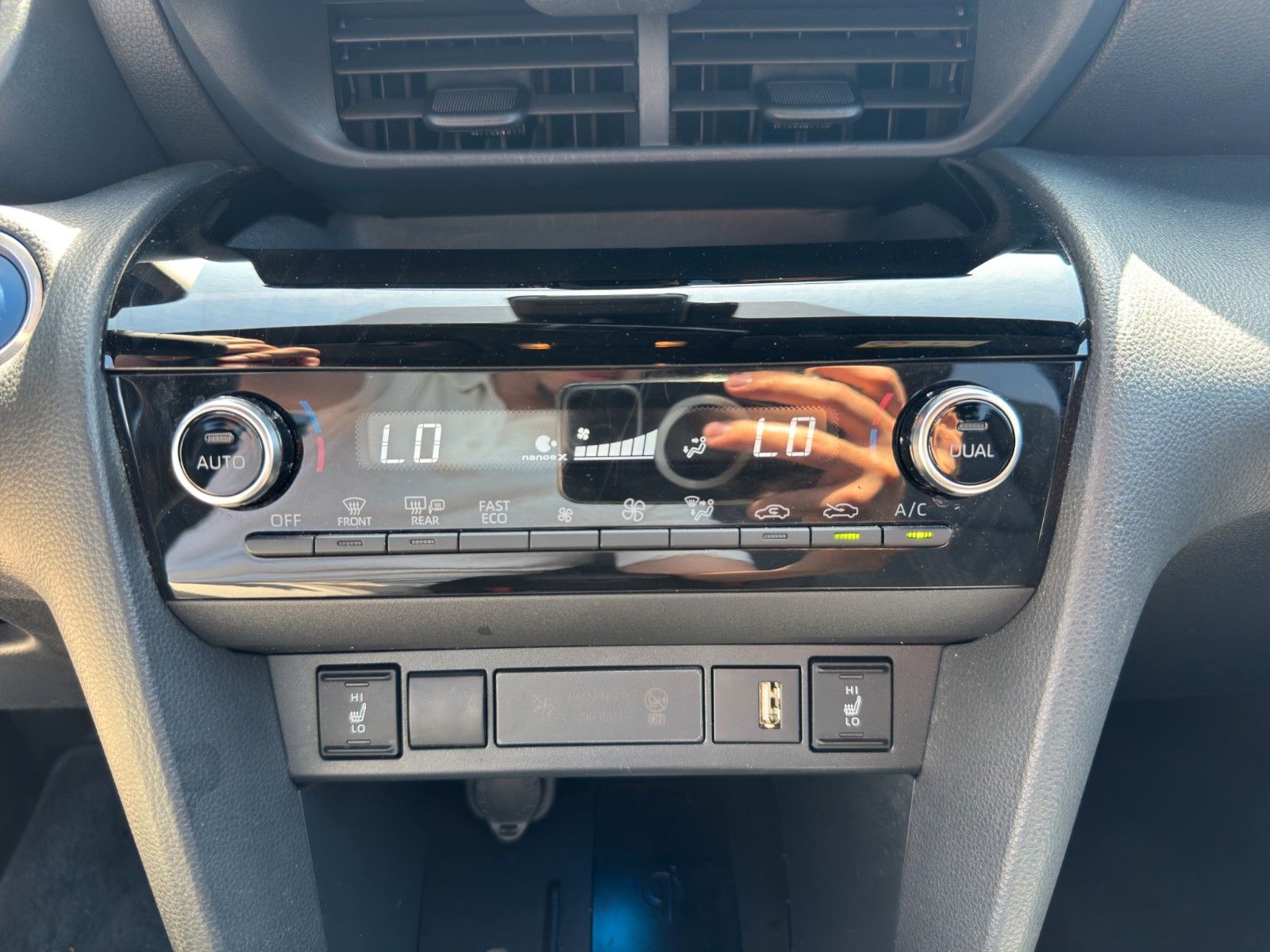 Toyota Yaris Cross Hybrid FWD Adventure