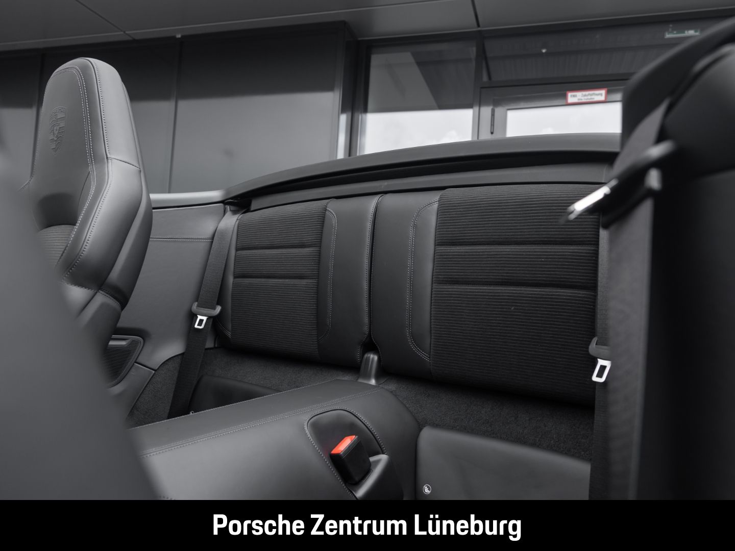 Porsche 992 911 Turbo S Cabriolet - Samsaru's Car Outlet