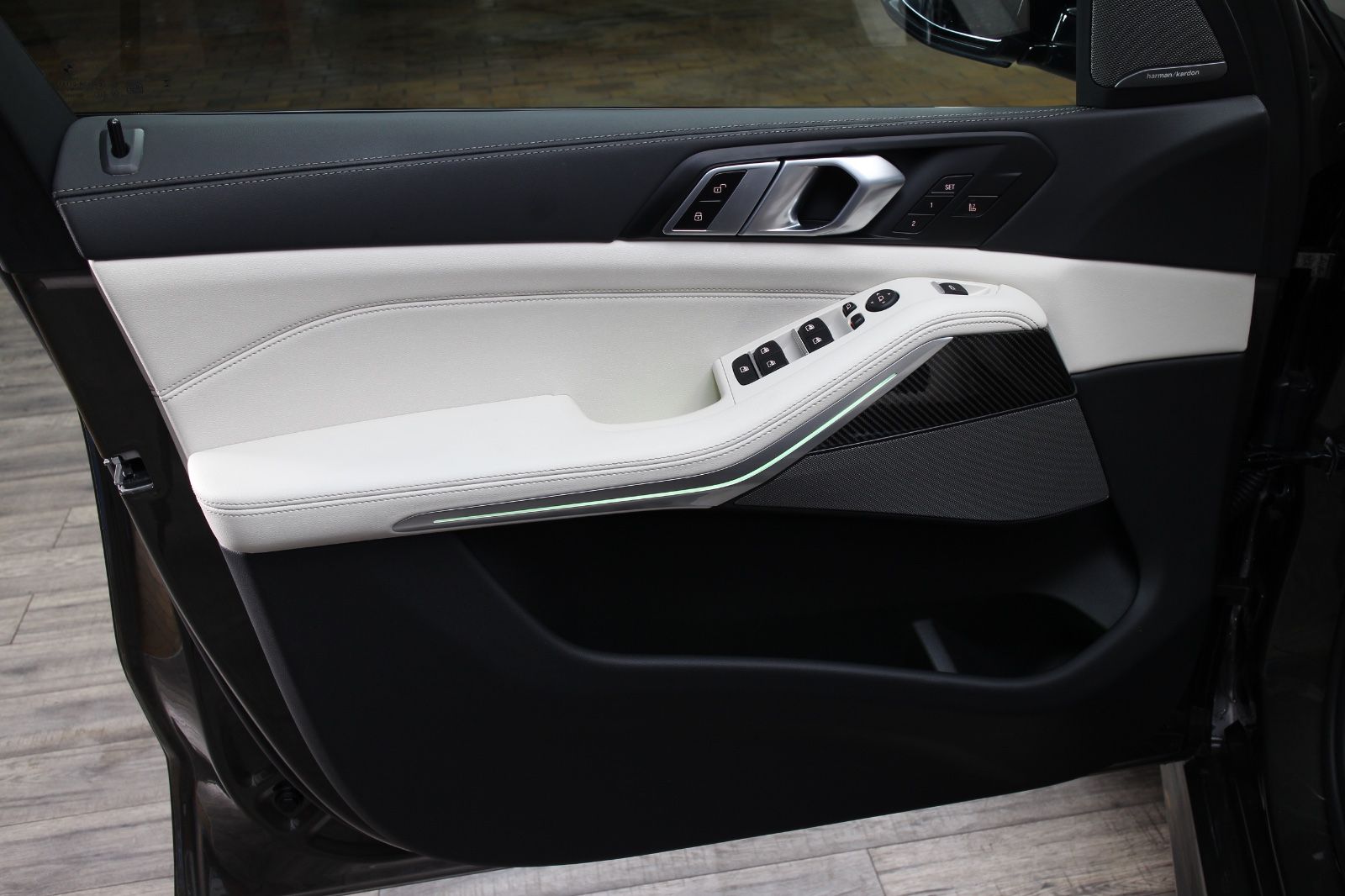 BMW X5 30 d xDrive M Sport H&K Carbon Luftfederung