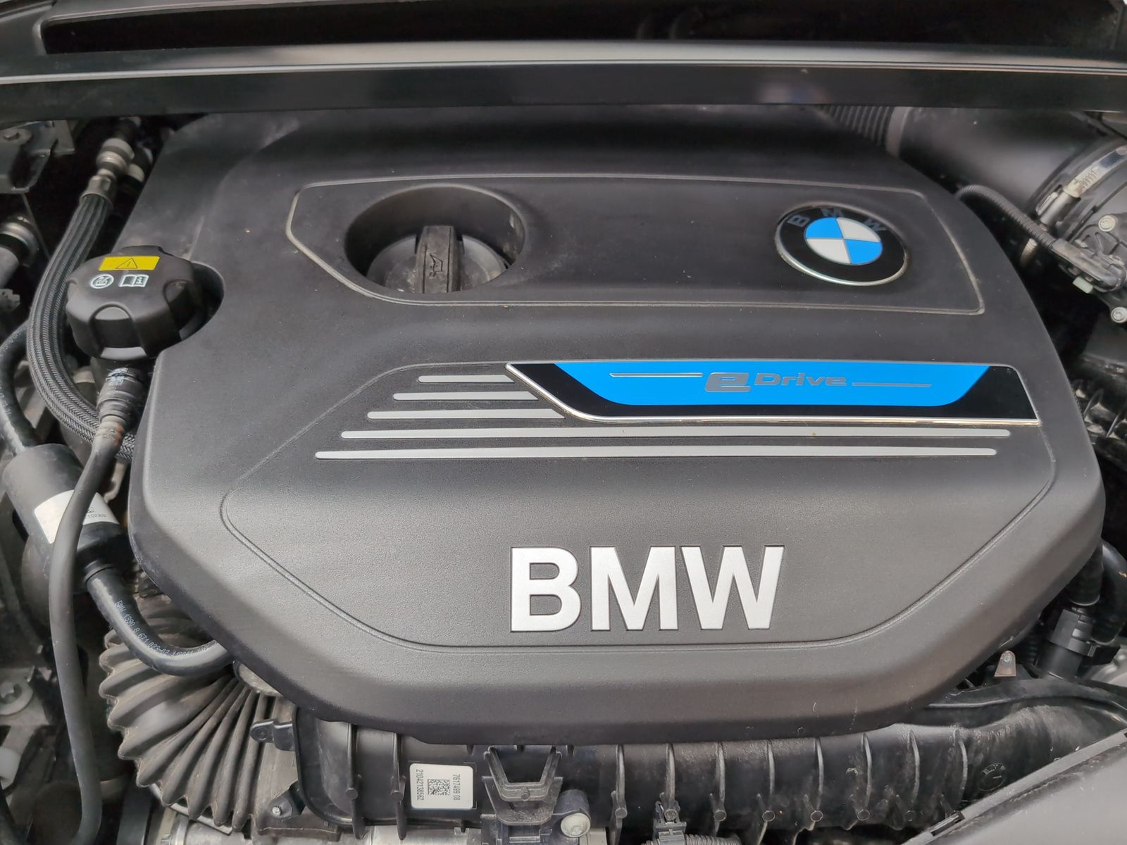 BMW X1 xDrive25e Sport Line - Samsaru's Car Outlet