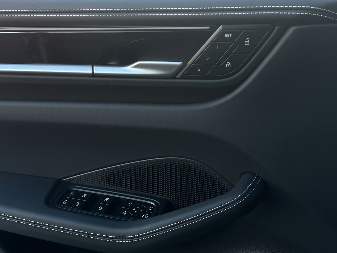 Porsche Macan 4 PANO Burmester Sitzbel. 360°