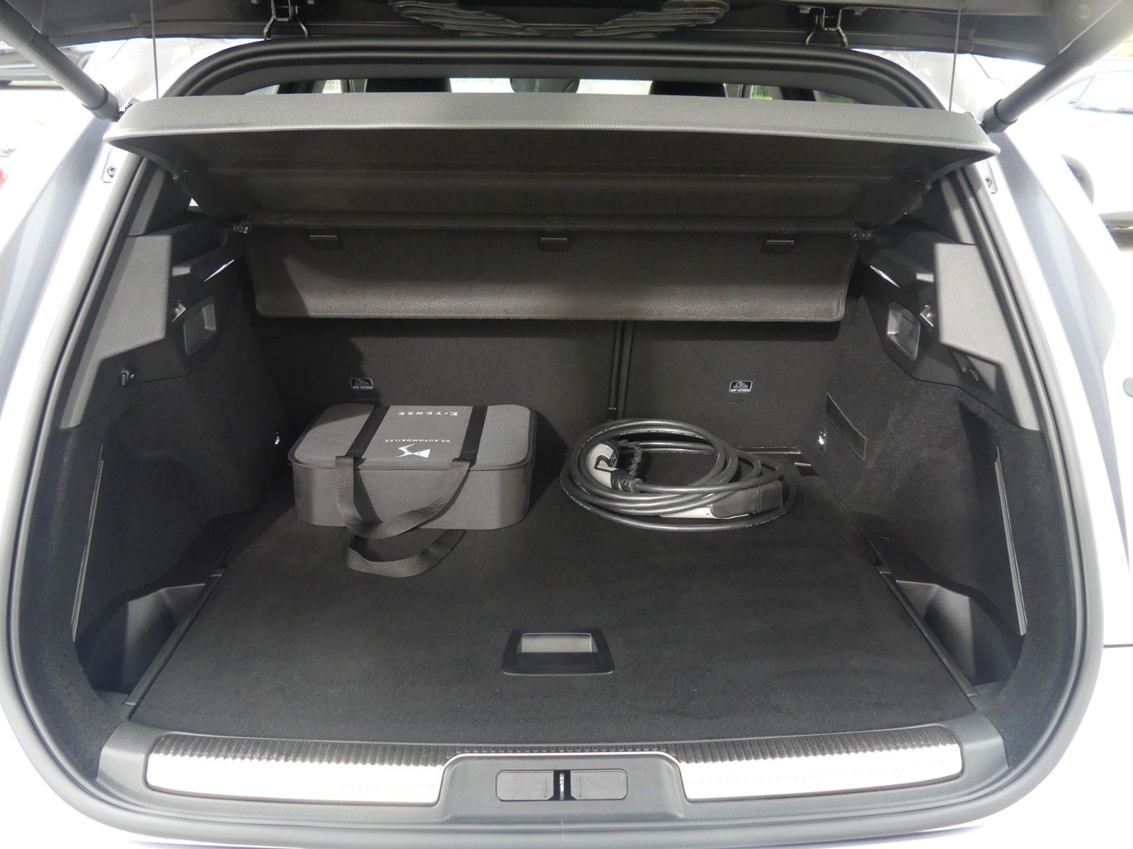 DS Automobiles DS7 E-Tense Performanceline+ 4x4 300PS