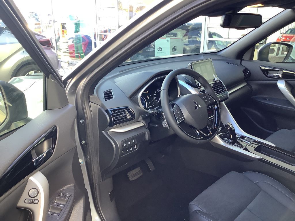 Mitsubishi Eclipse Cross Plug-In Hybrid 4WD Plus Select-Pak