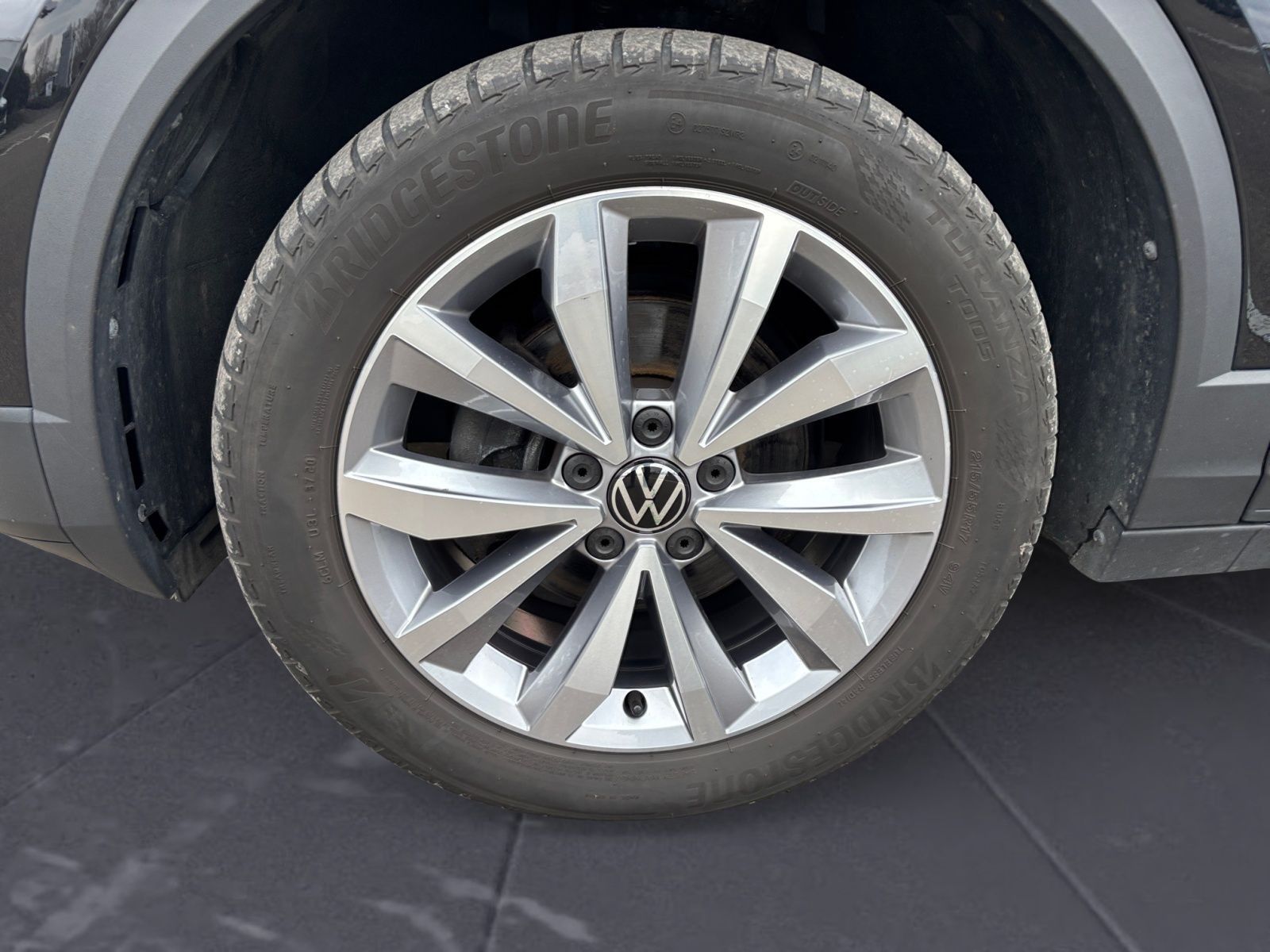Volkswagen T-Roc 1.5 TSI STYLE DSG - Samsaru's Car Outlet