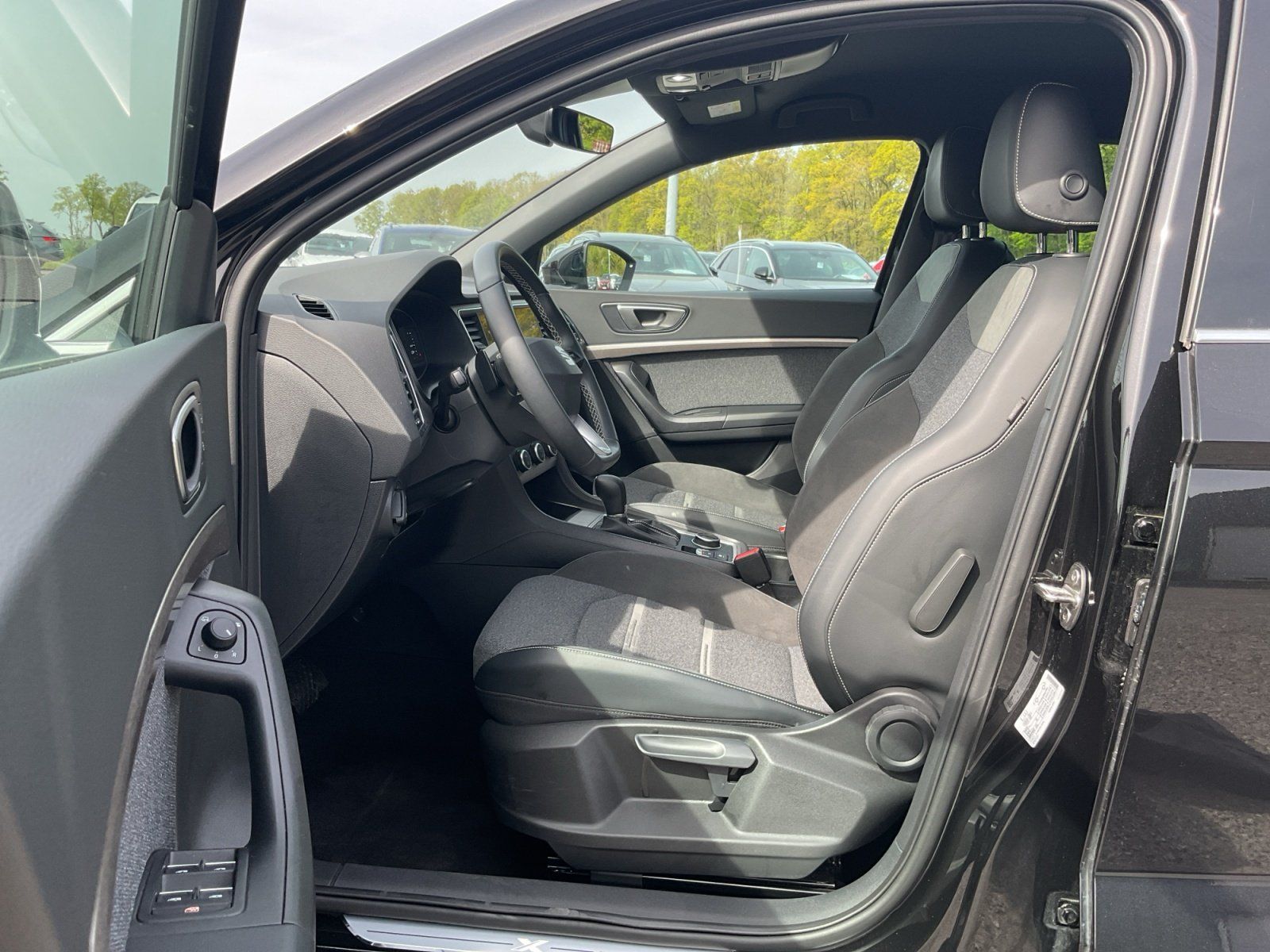 Seat Ateca 2.0 TDI DSG Xperience AHK LED NAVI SHZ PDC