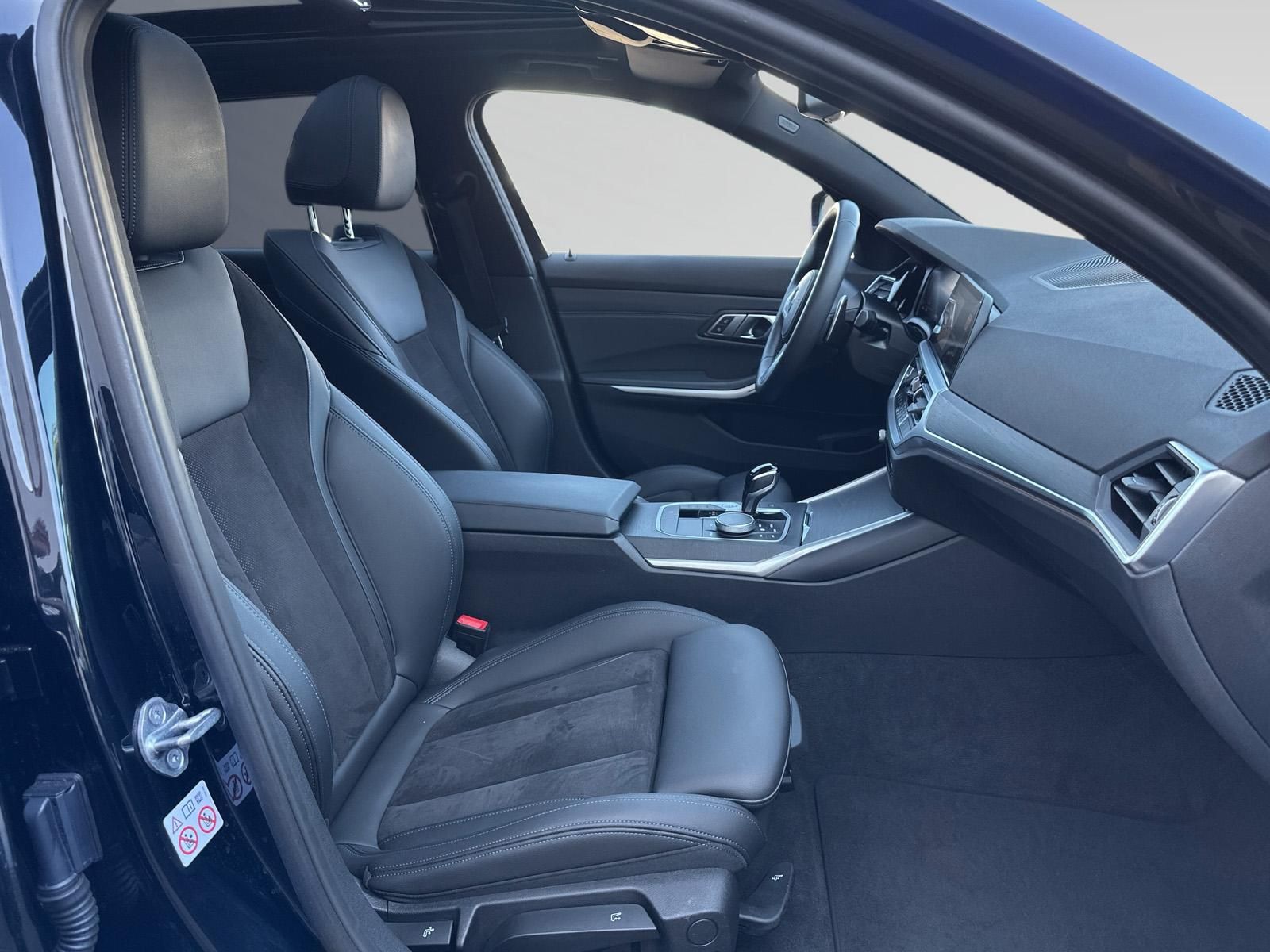 BMW 320 d xDrive M Sport - Samsaru's Car Outlet