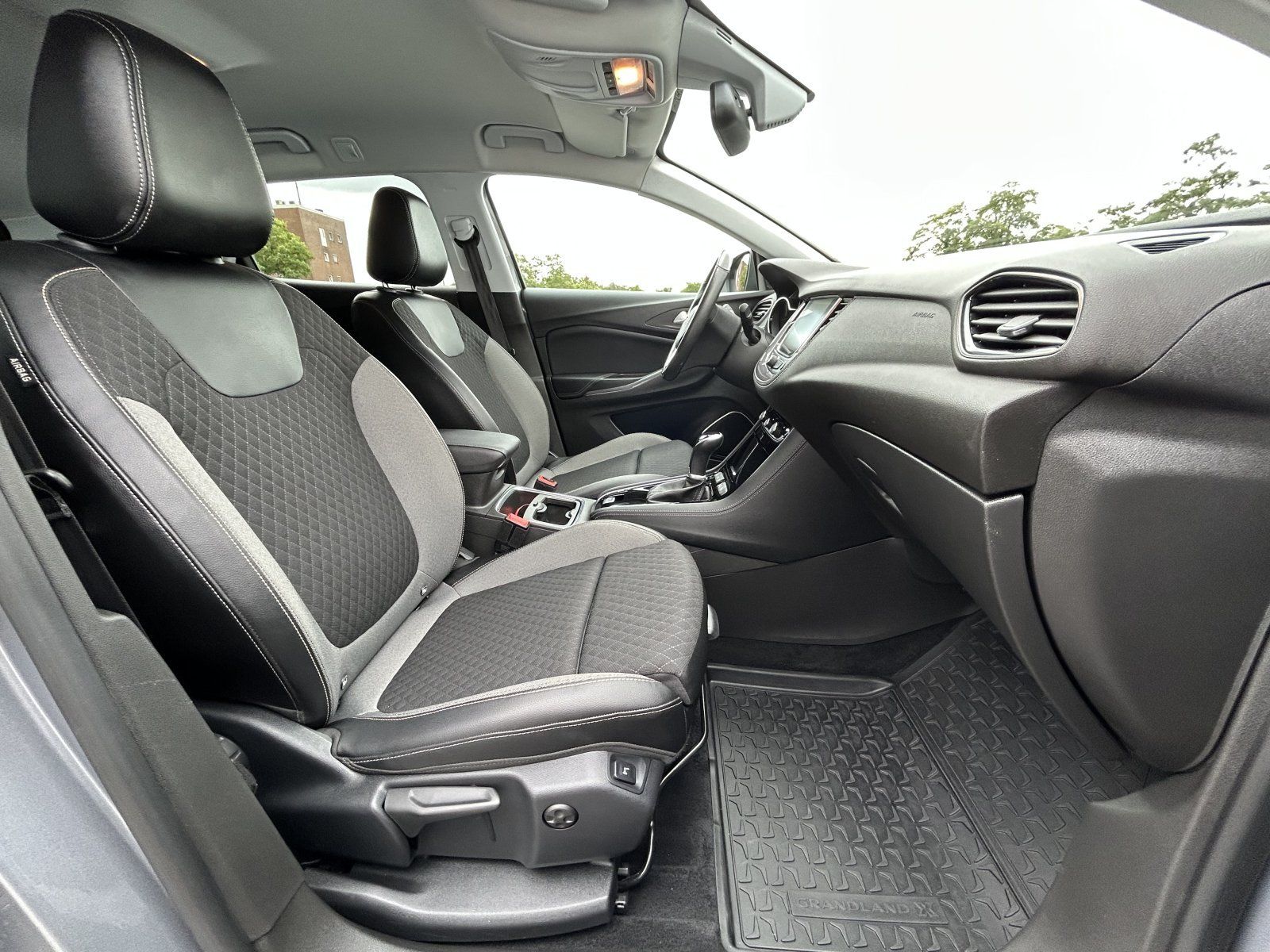 Opel Grandland X 1.5 D INNOVATION - Samsaru's Car Outlet