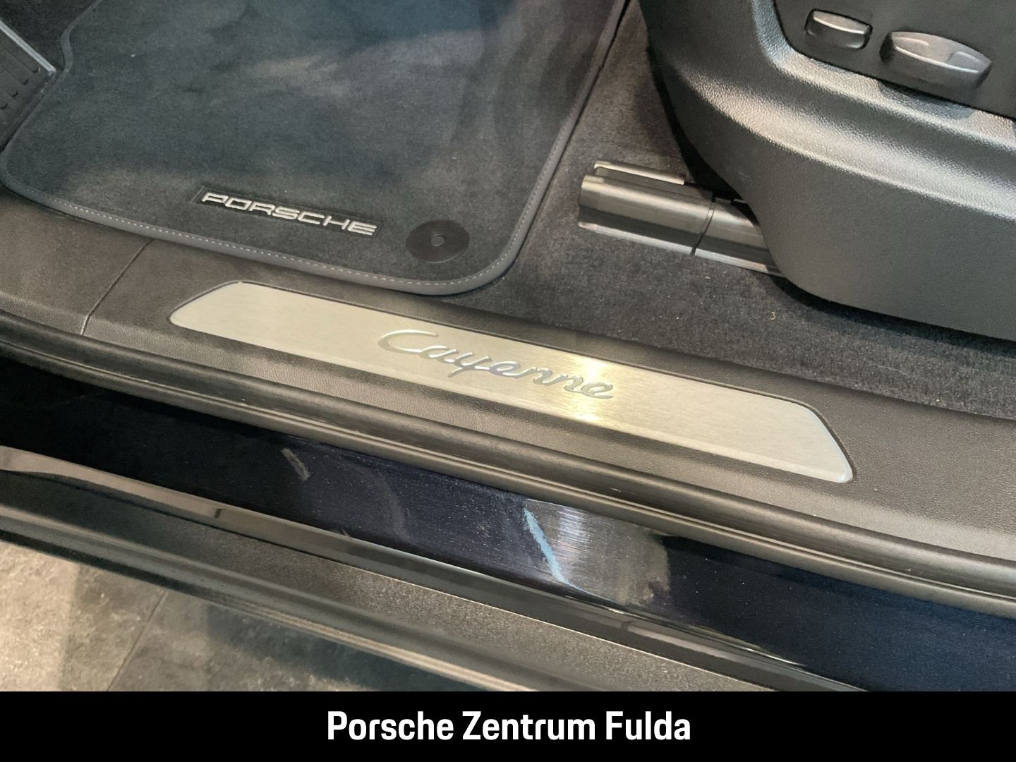 Porsche Cayenne E-Hybrid BOSE Panoramadach LED-Matrix