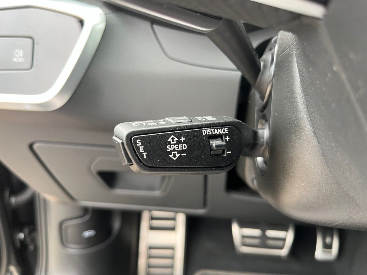 Audi A6 Avant 55 TFSI e quattro S line - Samsaru's Car Outlet