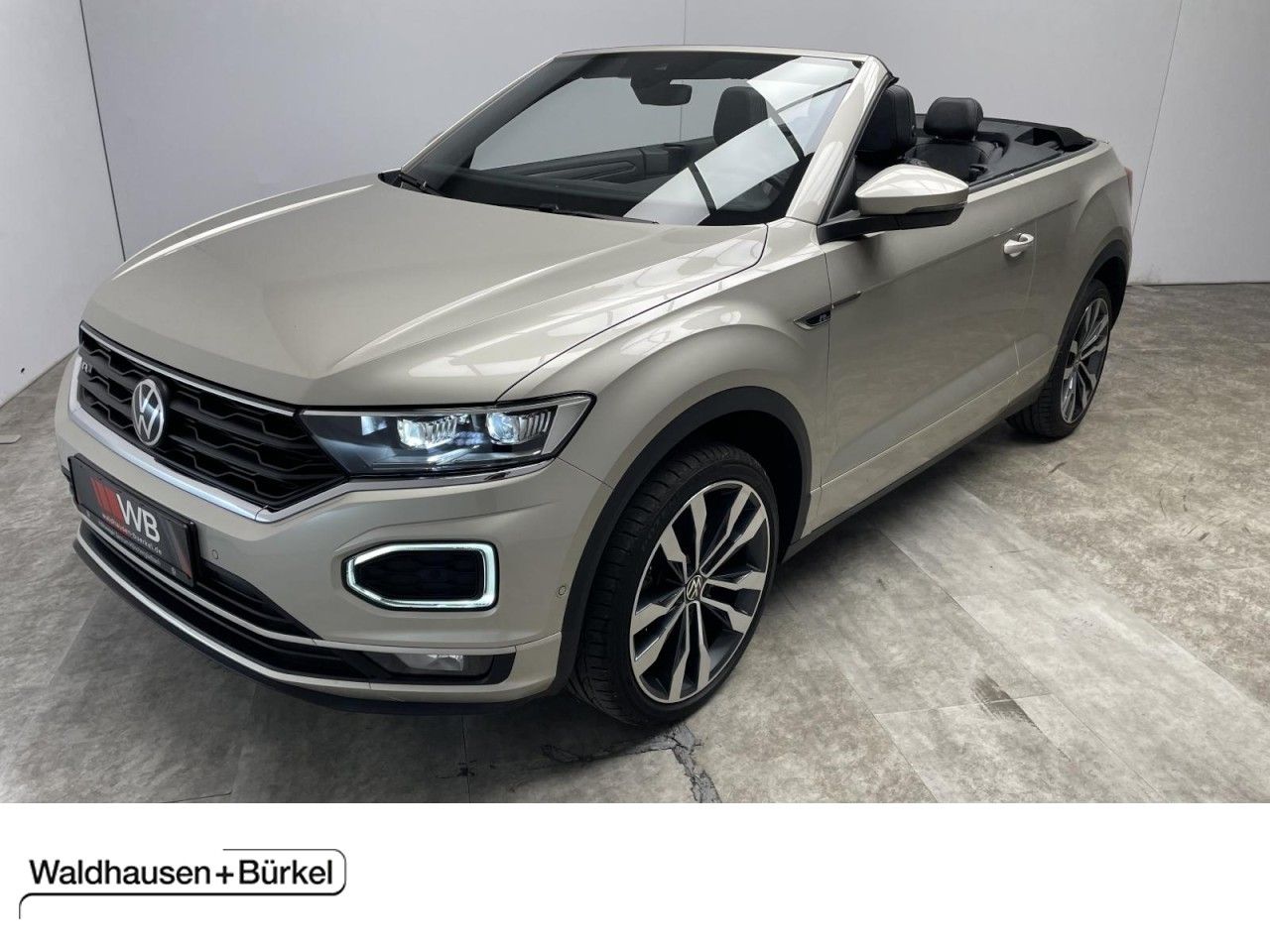 Volkswagen T-Roc 1.5 TSI DSG R-Line - Samsaru's Car Outlet