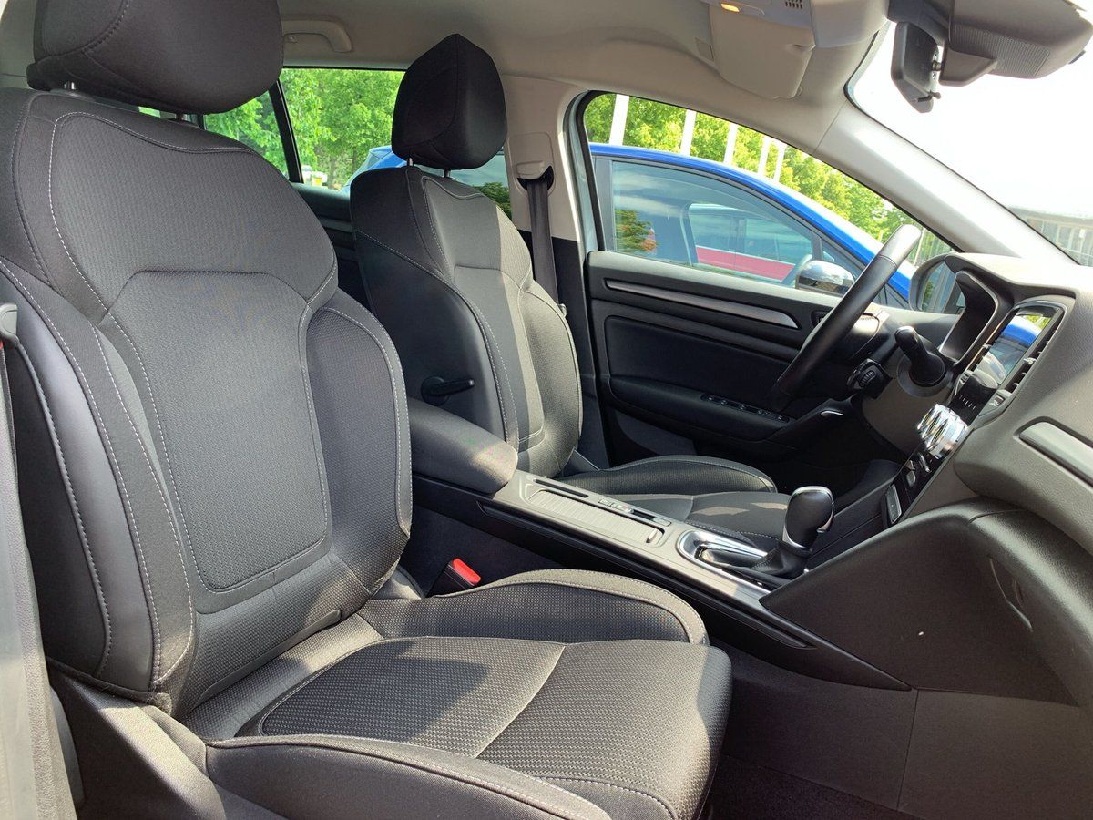 Renault Megane Grandtour ZEN E-TECH Plug-in - Samsaru's Car Outlet