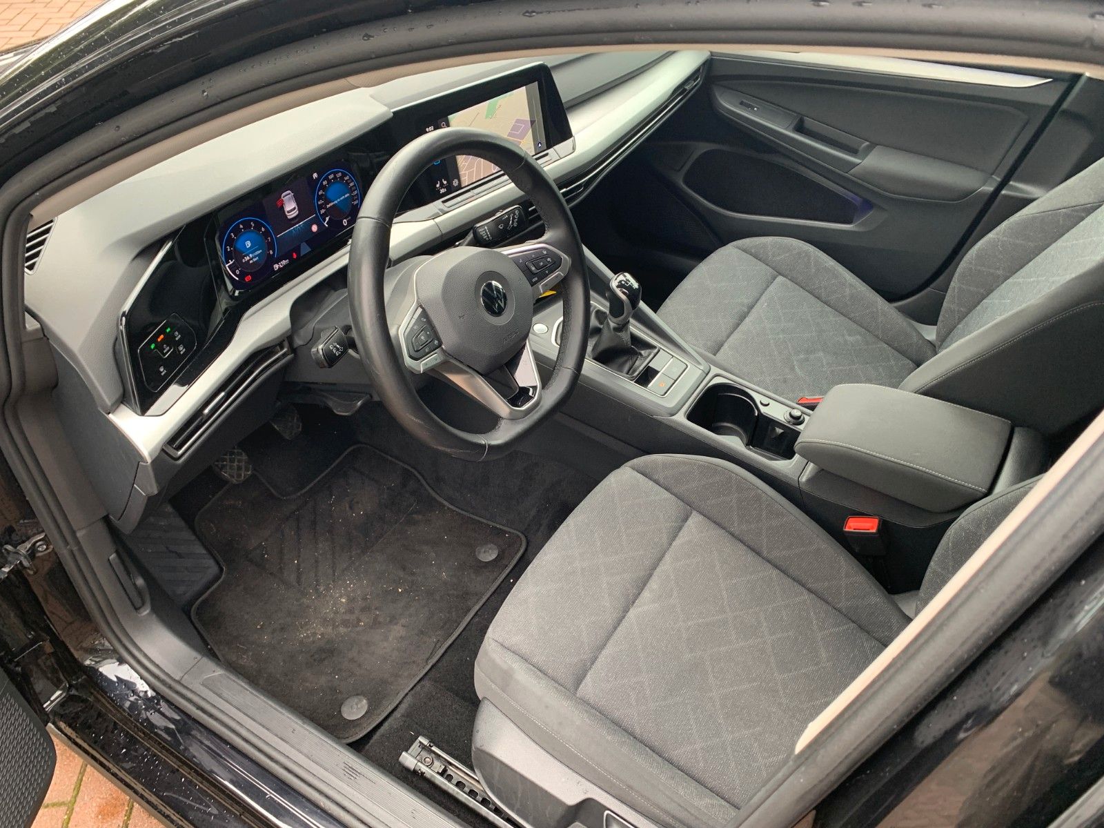 Volkswagen Golf - Samsaru's Car Outlet