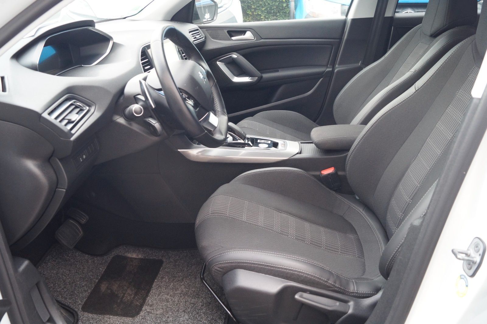 Peugeot 308 SW - Samsaru's Car Outlet