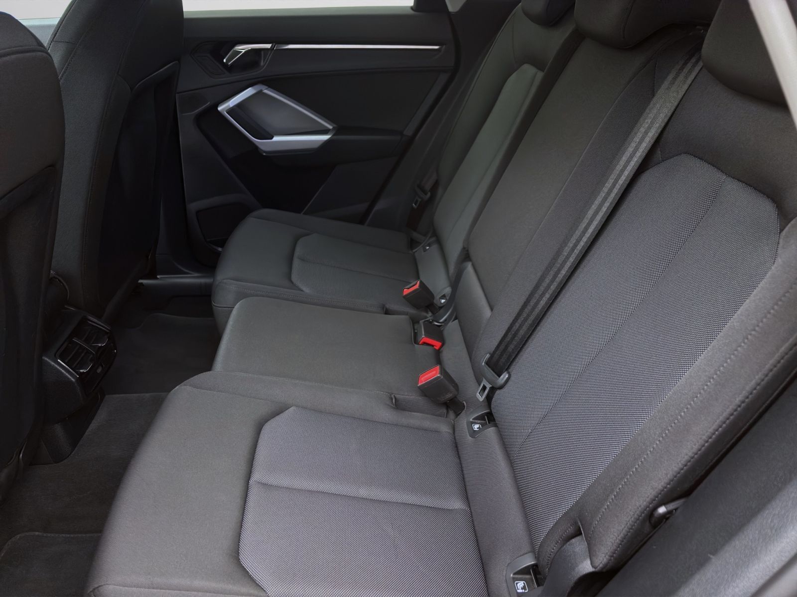 Audi Q3 40 TDI Q PDC AHK KAMERA NAVI eKLAPPE