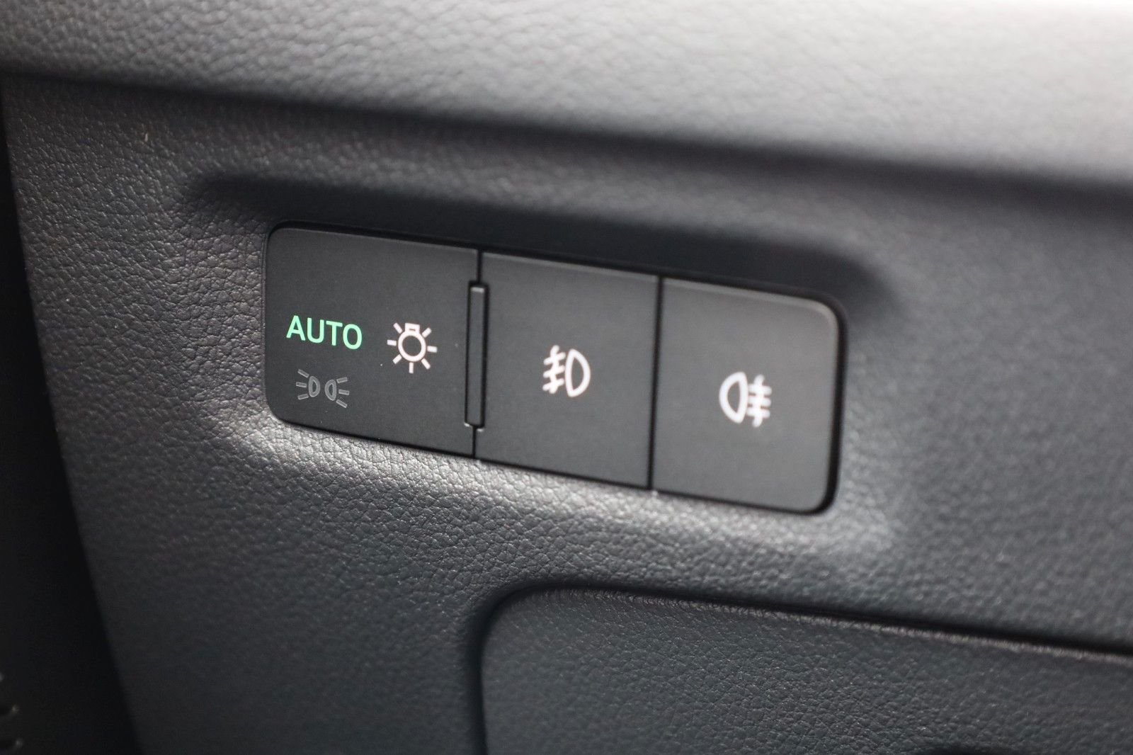 Skoda Octavia Combi Style - Samsaru's Car Outlet