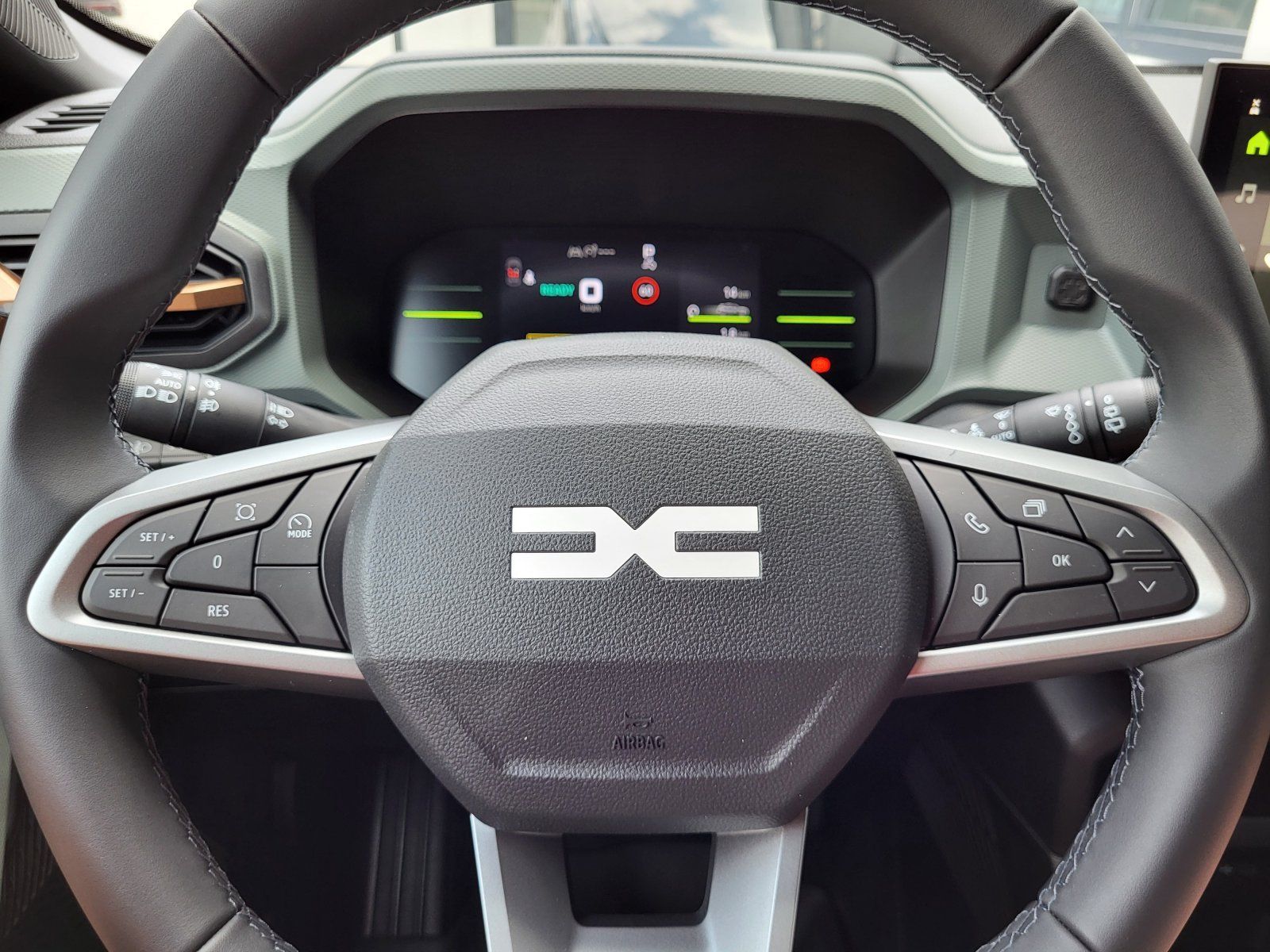 Dacia Duster NEW Hybrid 140 4x2 Extreme - Samsaru's Car Outlet