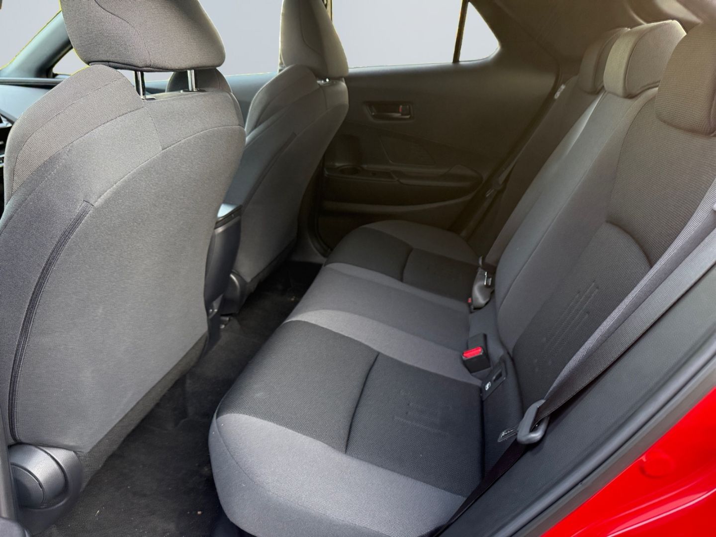 Toyota C-HR 2.0 Hybrid - Samsaru's Car Outlet
