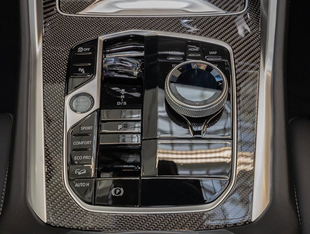 BMW X6 xDrive40d M Paket + B/W + Pano + DA Prof