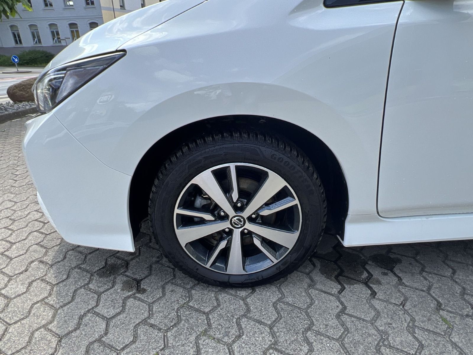 Nissan Leaf Acenta - Samsaru's Car Outlet