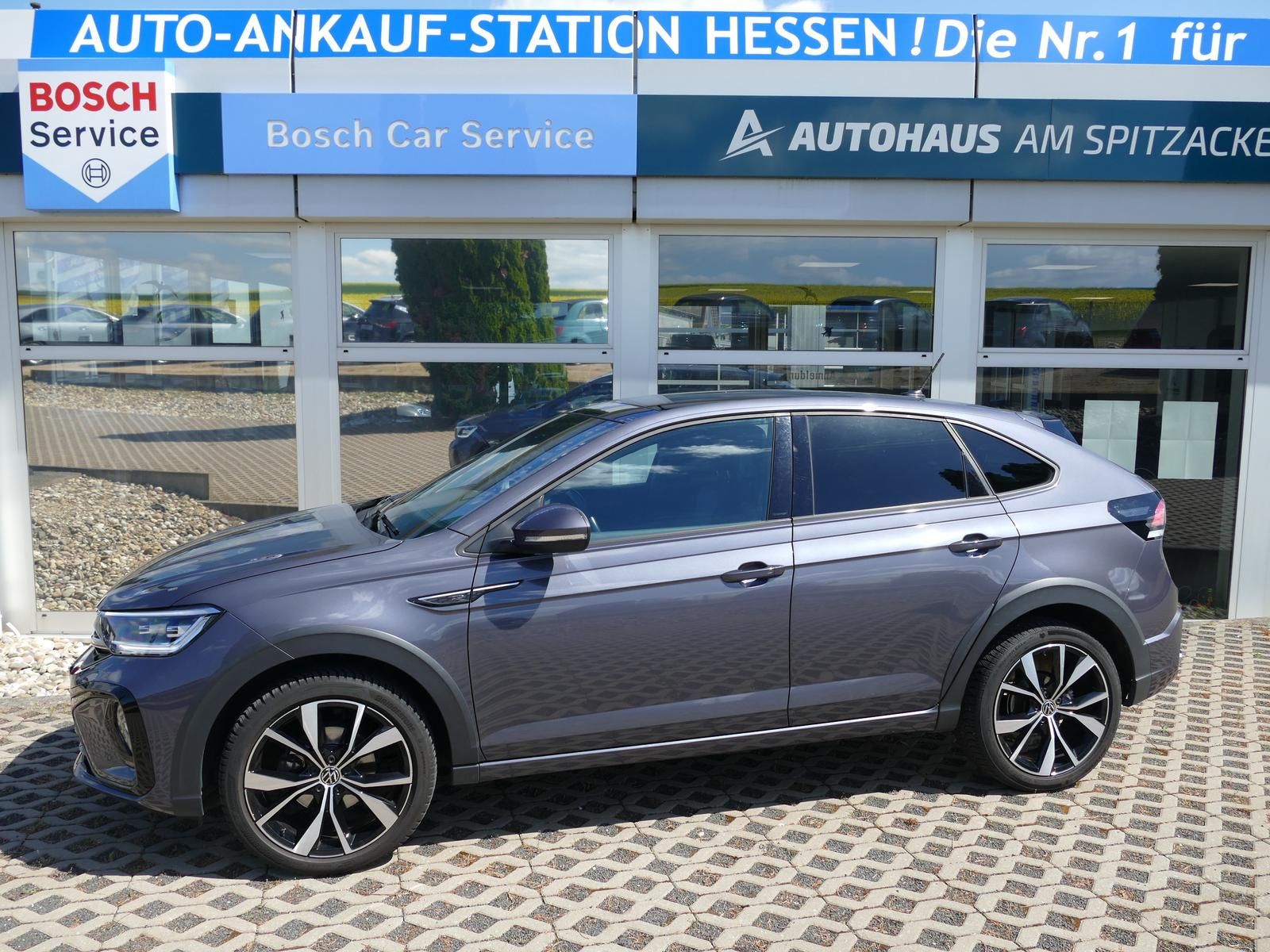 Volkswagen Taigo 1.0 TSI R-Line - Samsaru's Car Outlet