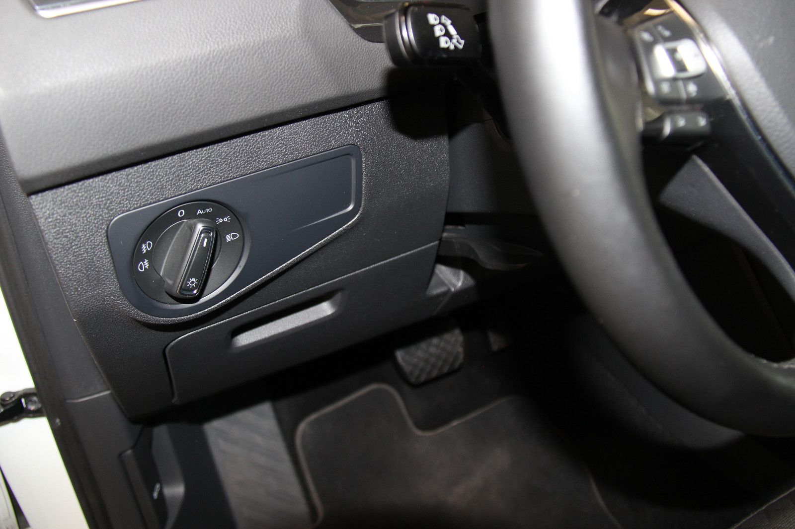 Volkswagen Tiguan 1.5 TSI DSG - Samsaru's Car Outlet