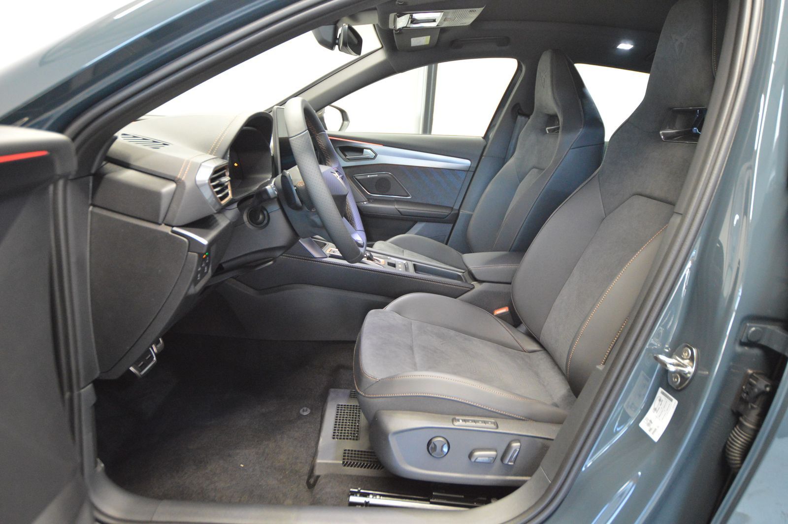 Cupra Formentor 1.5 e-Hybrid - Samsaru's Car Outlet