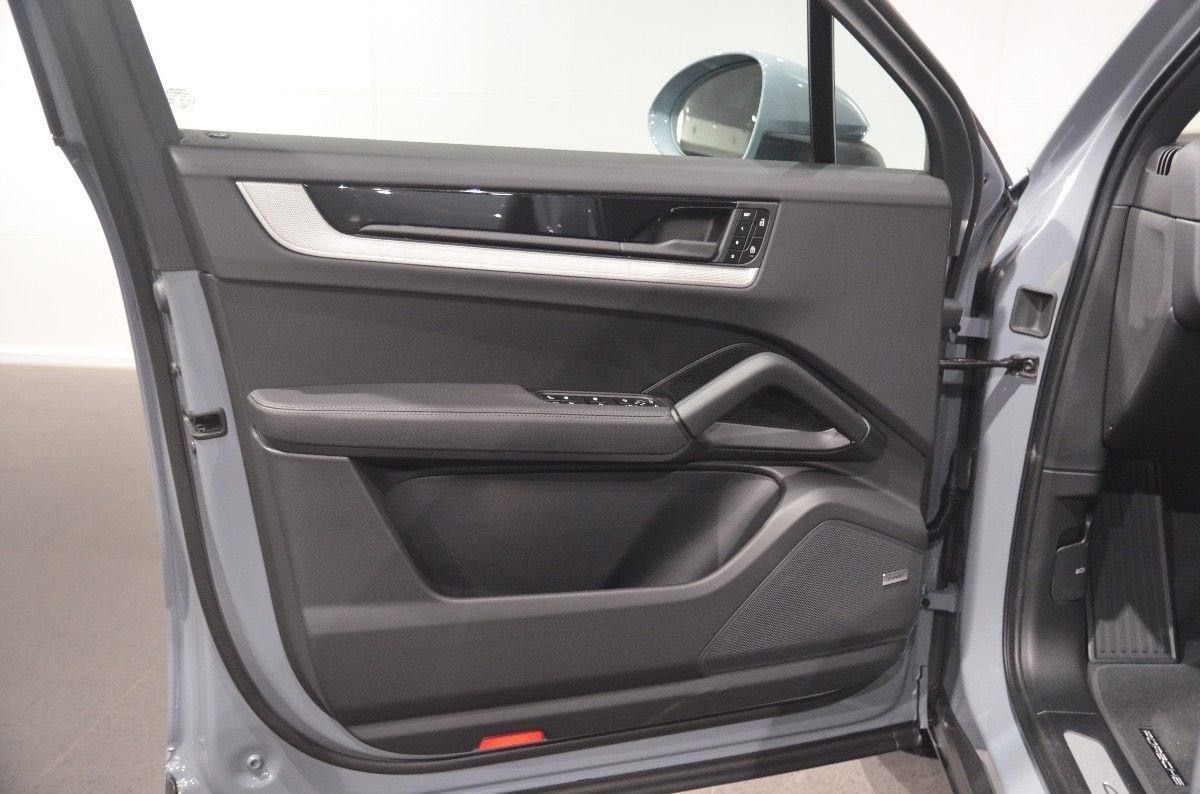 Porsche Cayenne E-Hybrid 470HP HD-MATRIX 22" PANO *VAT*