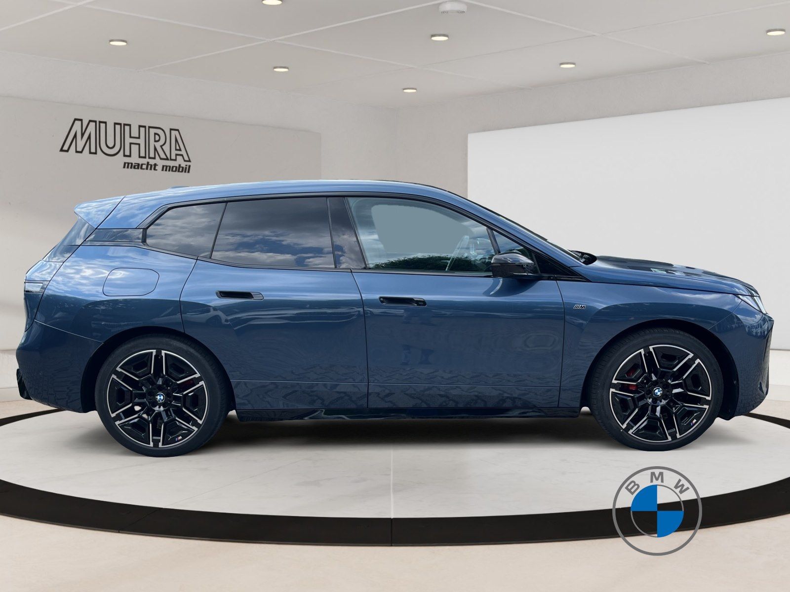 BMW iX M70 XDRIVE 22" DA/PA Prof. Luftfederung AHK