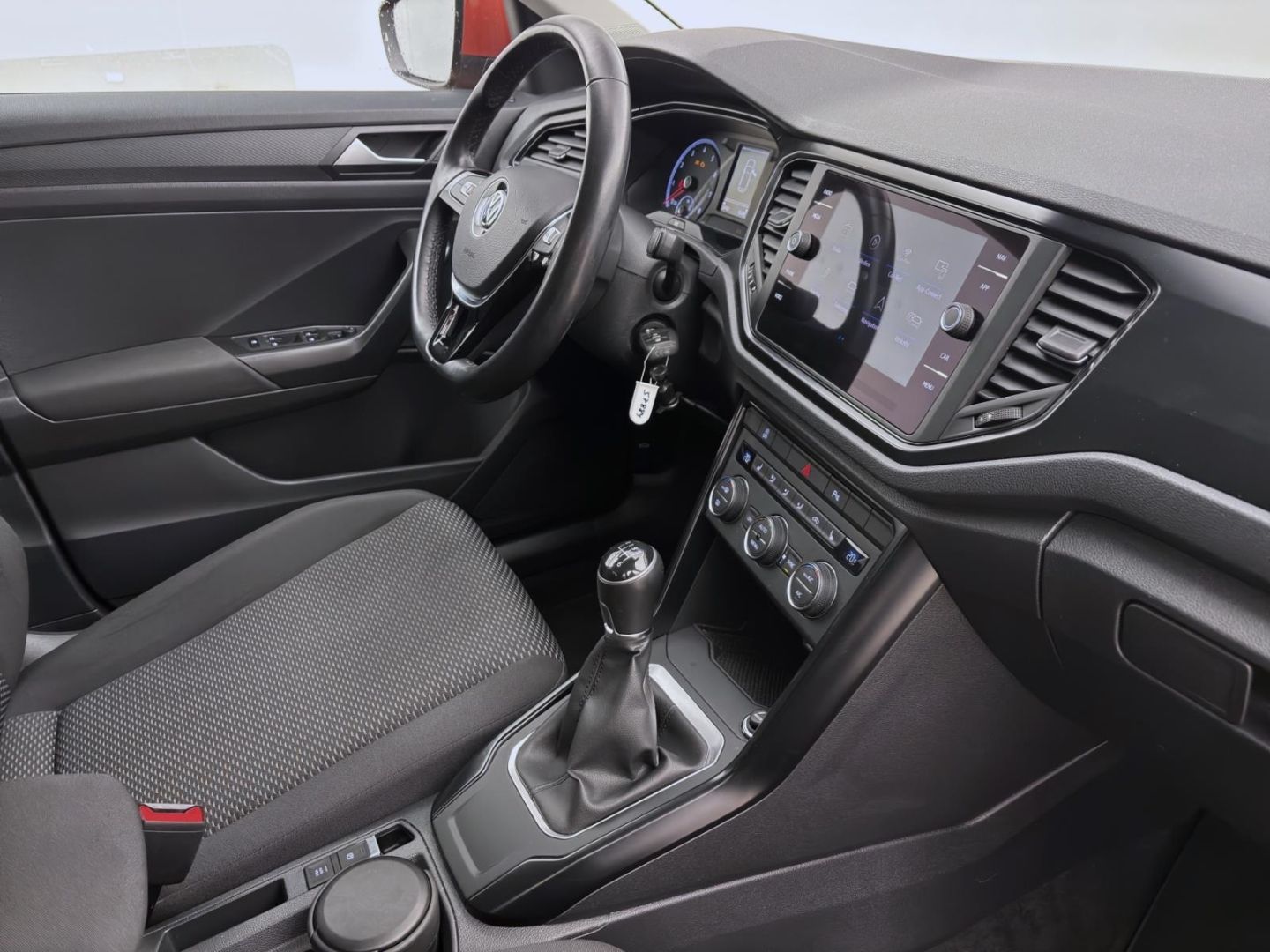 Volkswagen T-Roc 1.0 TSI - Samsaru's Car Outlet