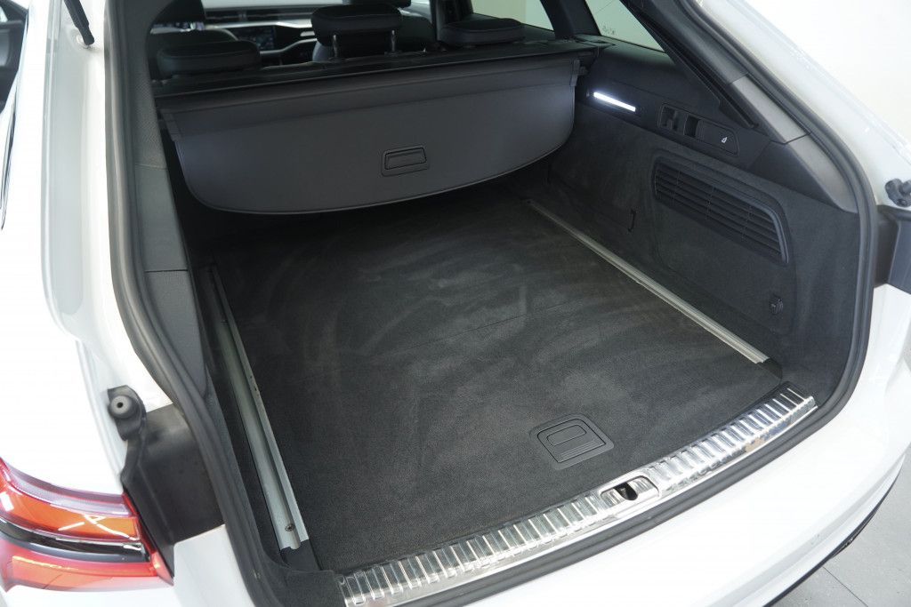 Audi A6 Avant 40 TDI q. S line - Samsaru's Car Outlet