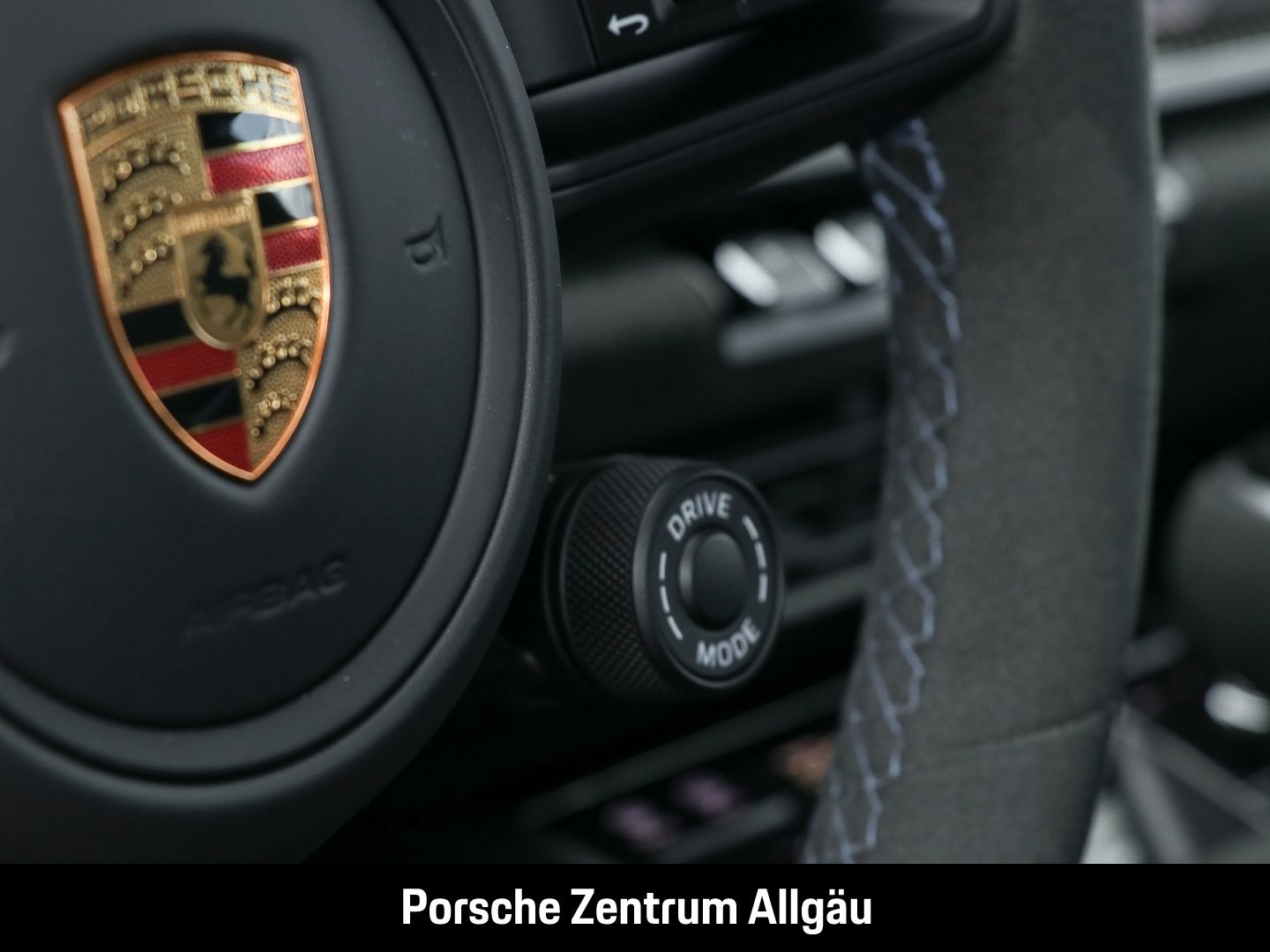 Porsche 992 911 GT3 - Samsaru's Car Outlet