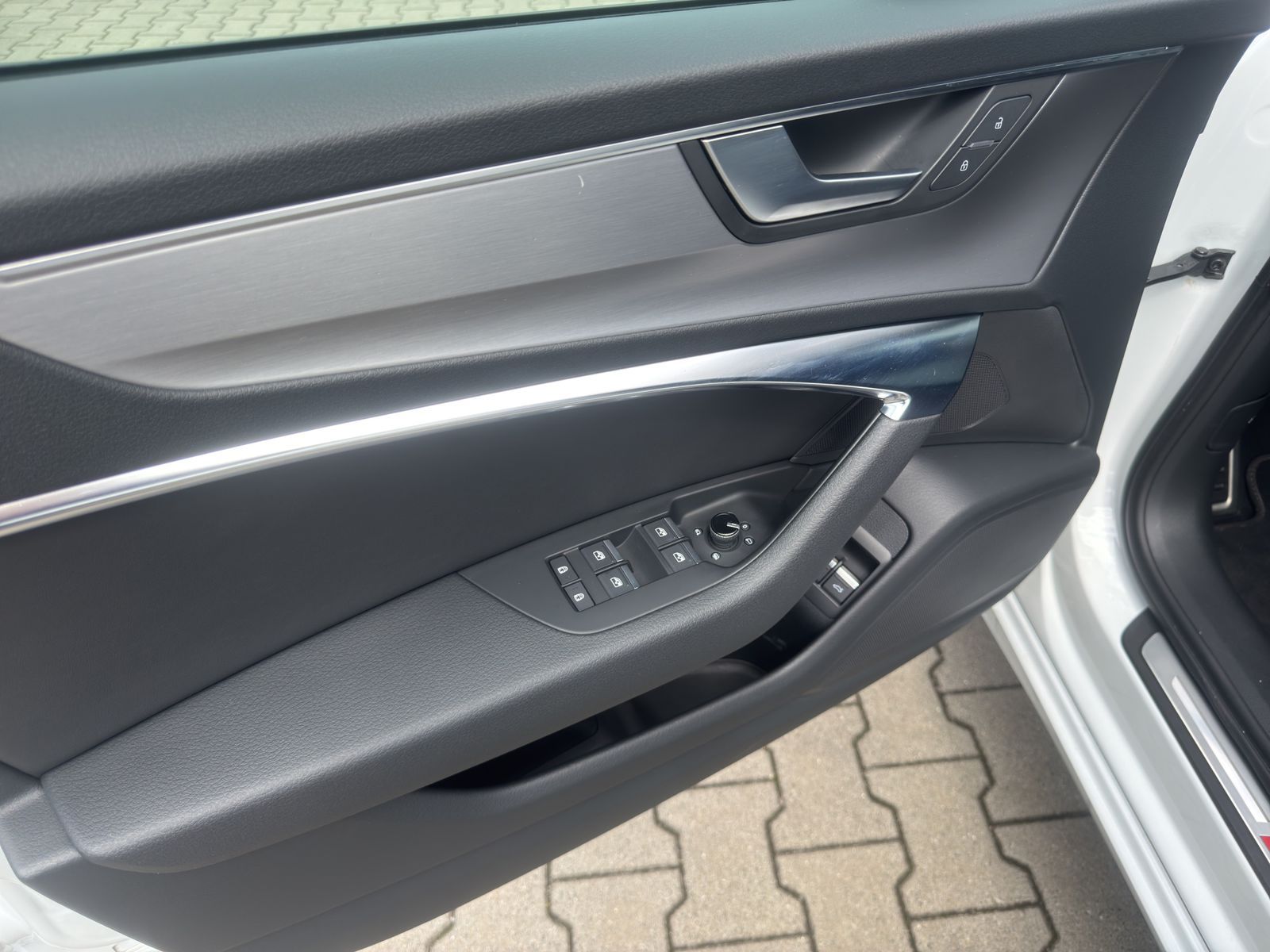 Audi A6 55 2.0 TFSI e quattro sport - Samsaru's Car Outlet