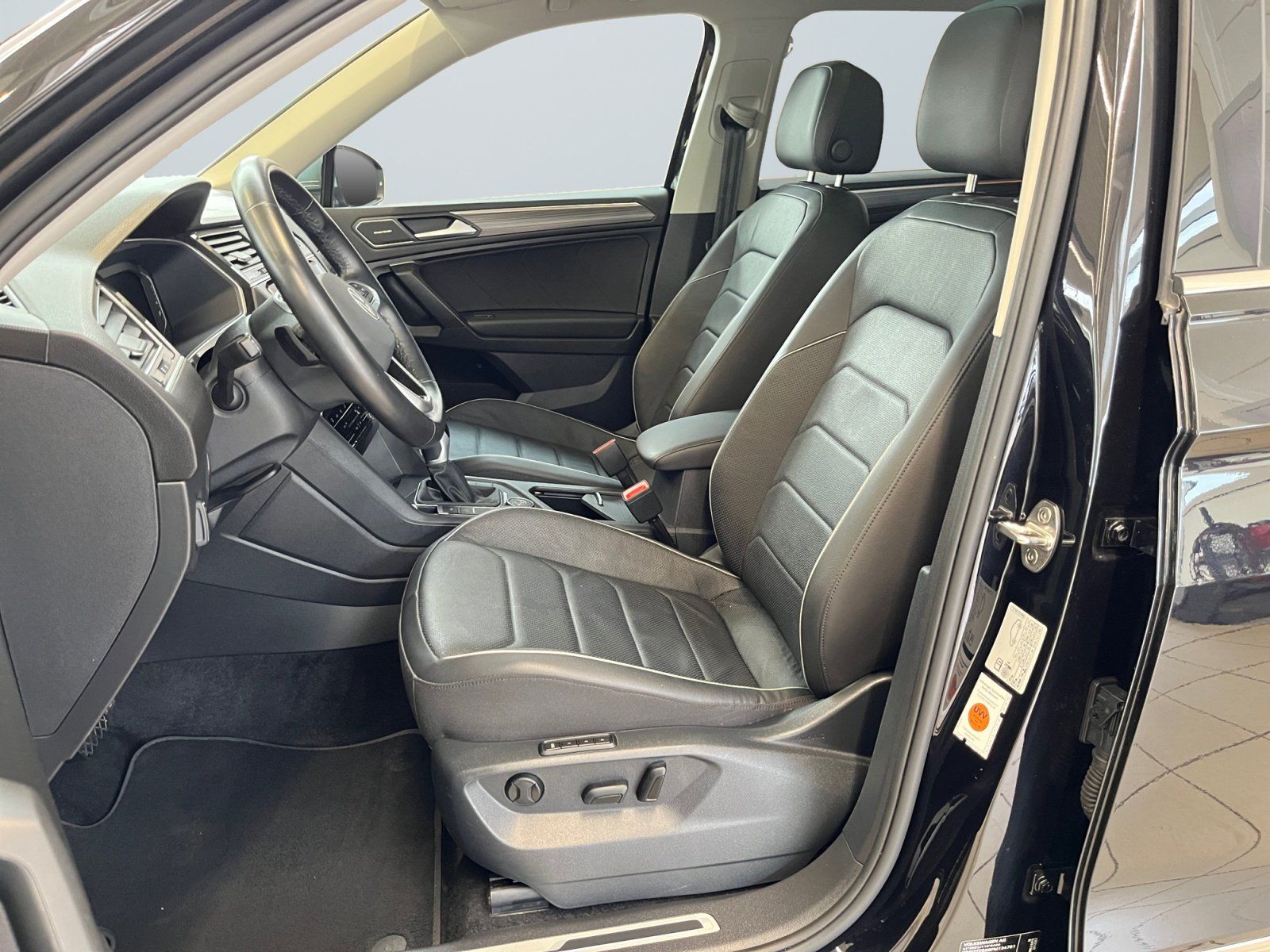 Volkswagen Tiguan Allspace Elegance 2.0 TSI DSG 4x4 7Sitzer