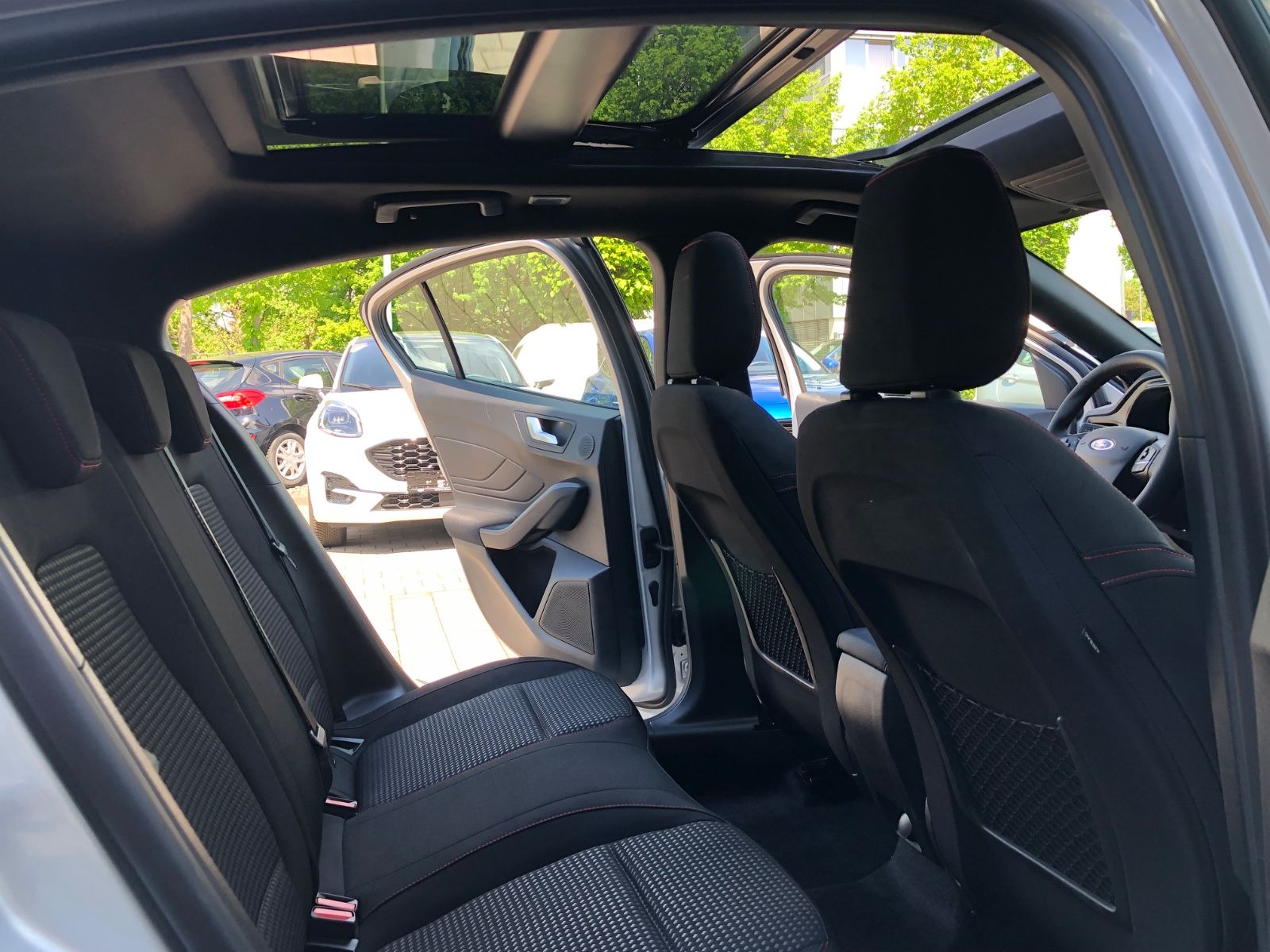 Ford 196 Focus 1.0 EcoBoost Hybrid MHEV Aut. ST-Line